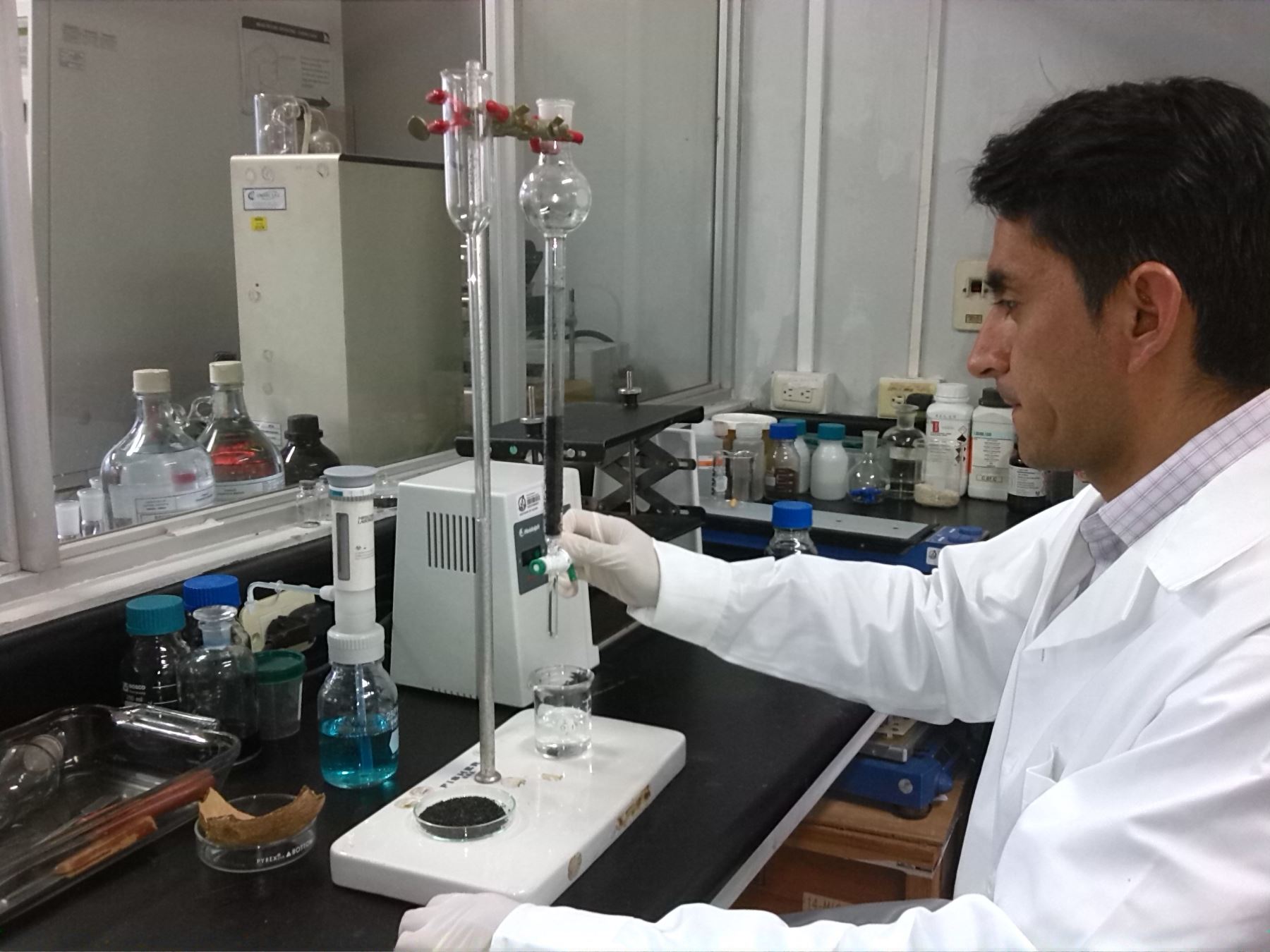 El Instituto Nacional de Salud (INS) del Ministerio de Salud (Minsa) realizó la transferencia de alta tecnología a la región Tumbes para el diagnóstico rápido del virus de la influenza en dicha región, debido al incremento de casos en la zona de frontera con Ecuador. ANDINA