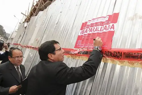 La Dirección Desconcentrada de Cultura de Cusco supervisó hoy la ejecución de la medida cautelar por la cual se detuvo la construcción de un hotel en pleno Centro Histórico, a fin de proteger el patrimonio monumental de la Ciudad Imperial.