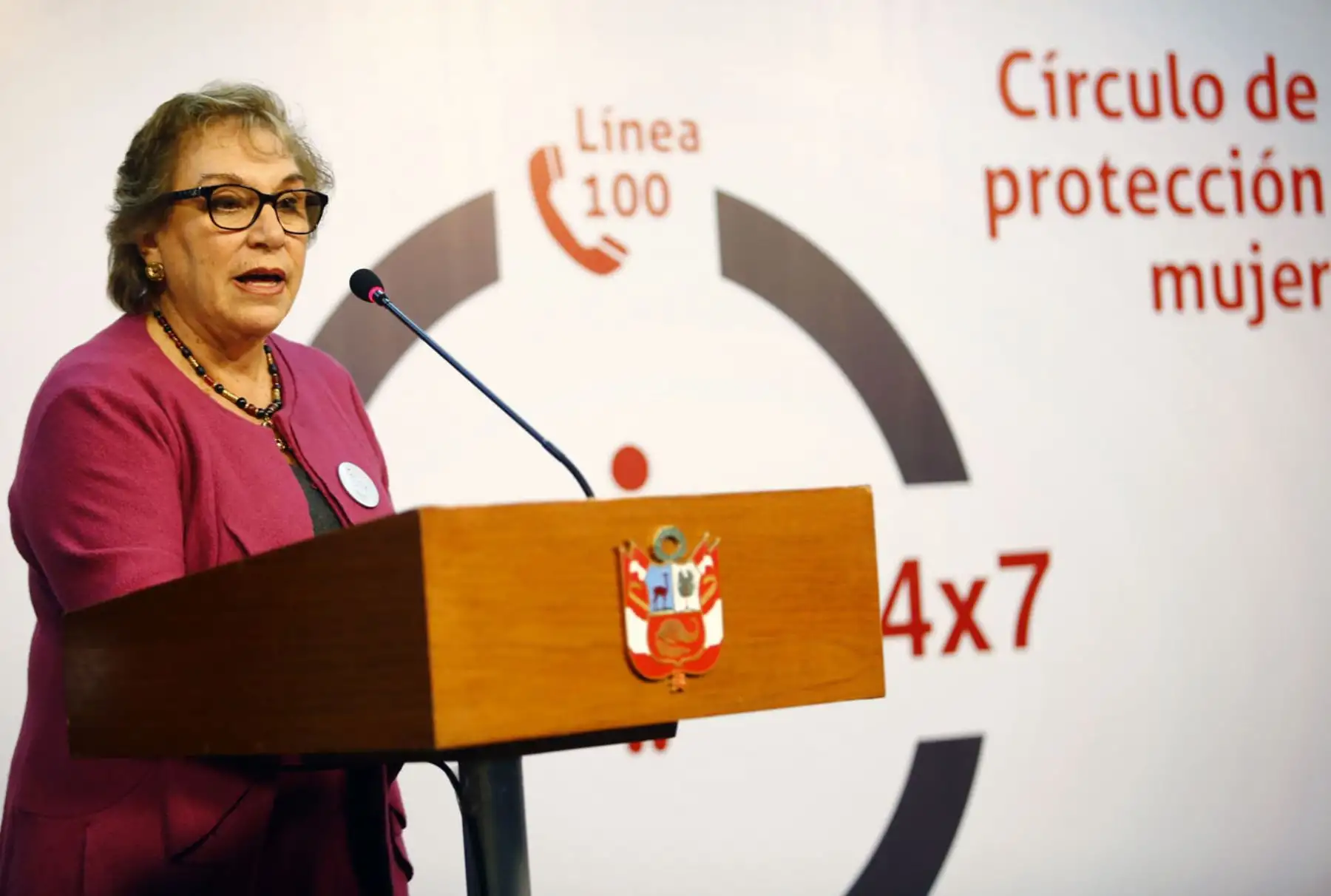 LIMA PERÚ, AGOSTO 11. Ministra de la Mujer, Ana Maria Romero, junto al Premier, Fernando Zavala presenta el plan de trabajo de su cartera ministerial. Foto:ANDINA/Melina Mejía