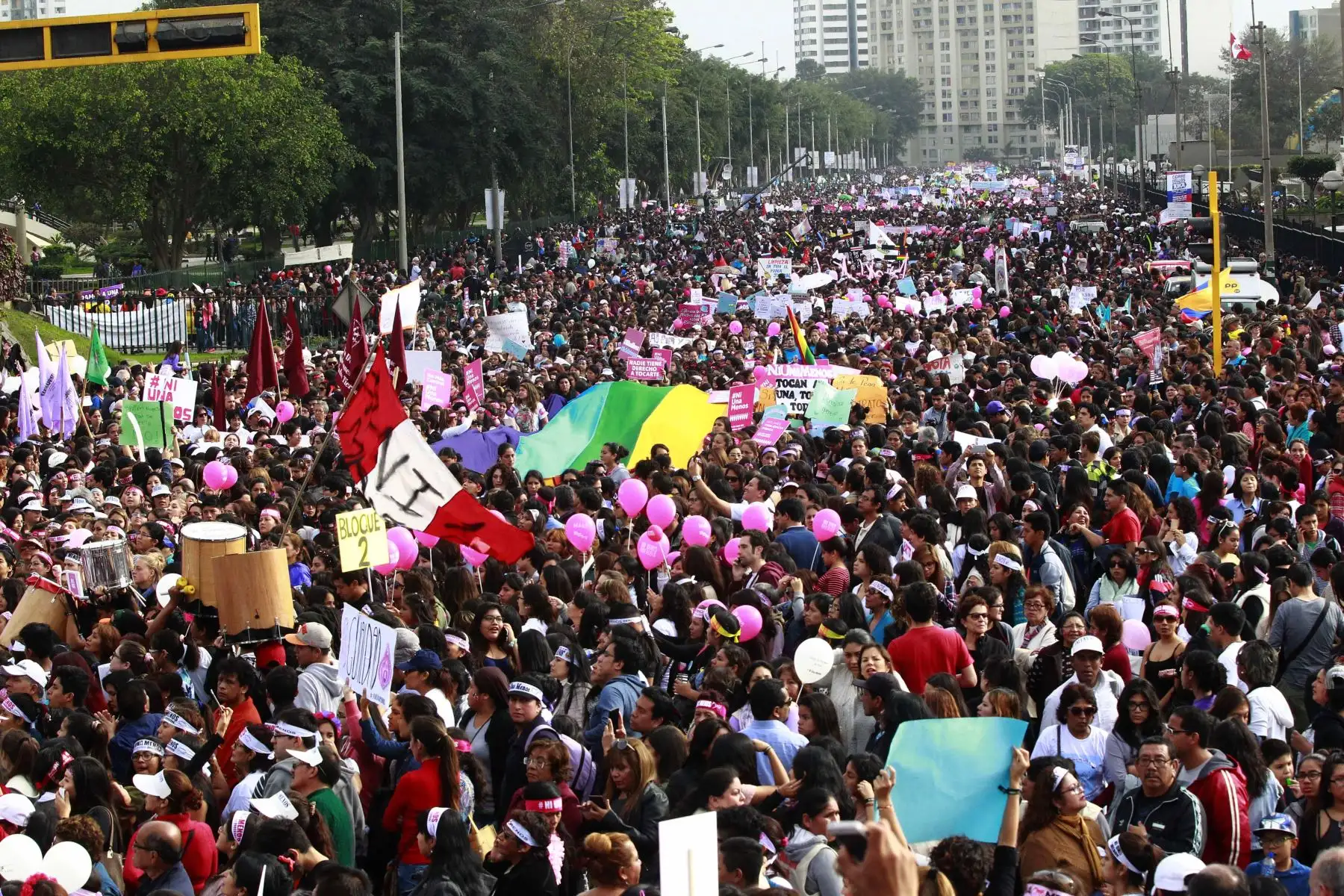 LIMA,PERÚ-AGOSTO 13. Marcha "Ni una menos", que busca desterrar toda forma de violencia contra la mujer.Foto: ANDINA/Jhony Laurente