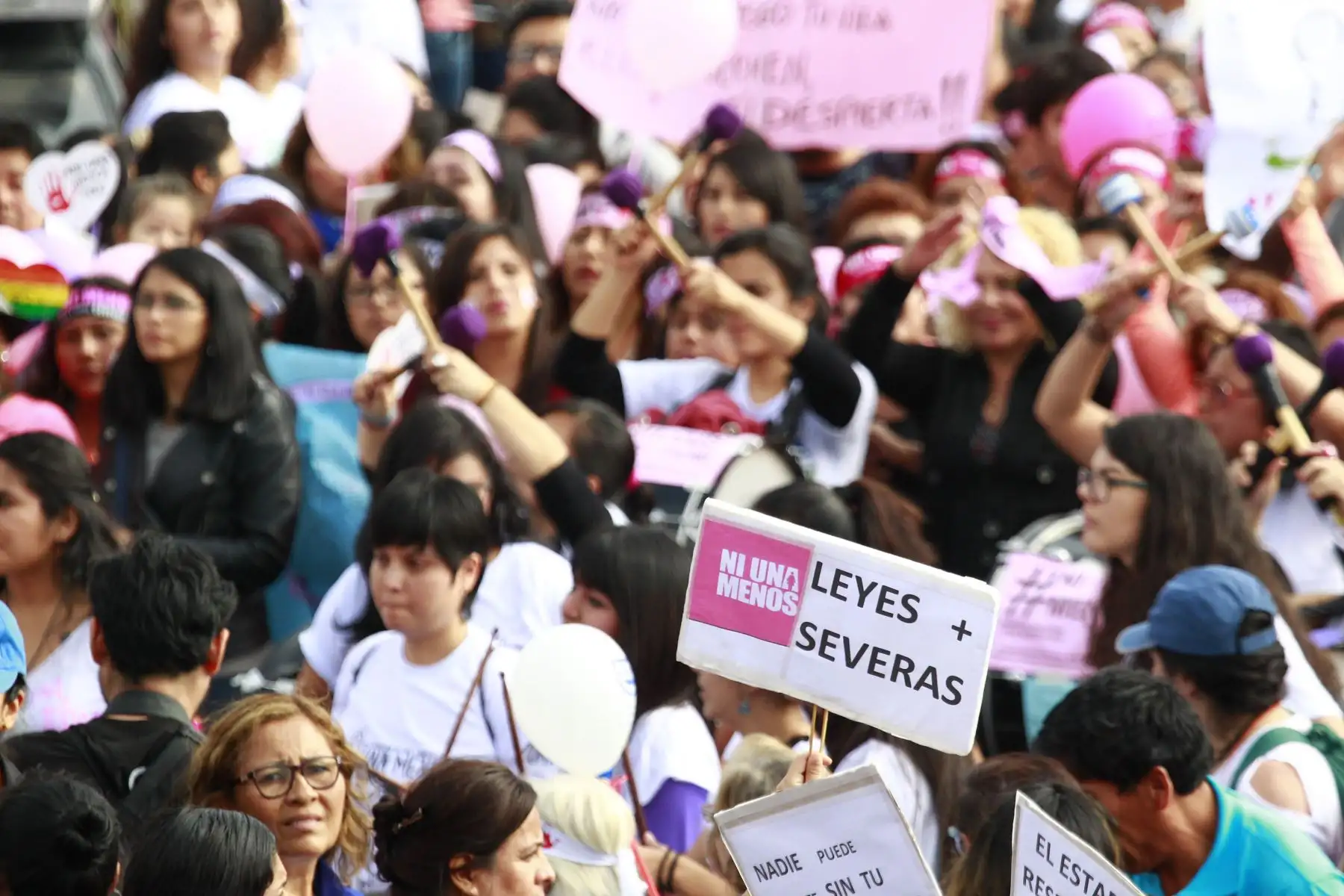 LIMA,PERÚ-AGOSTO 13. Marcha "Ni una menos", que busca desterrar toda forma de violencia contra la mujer.Foto: ANDINA/Jhony Laurente