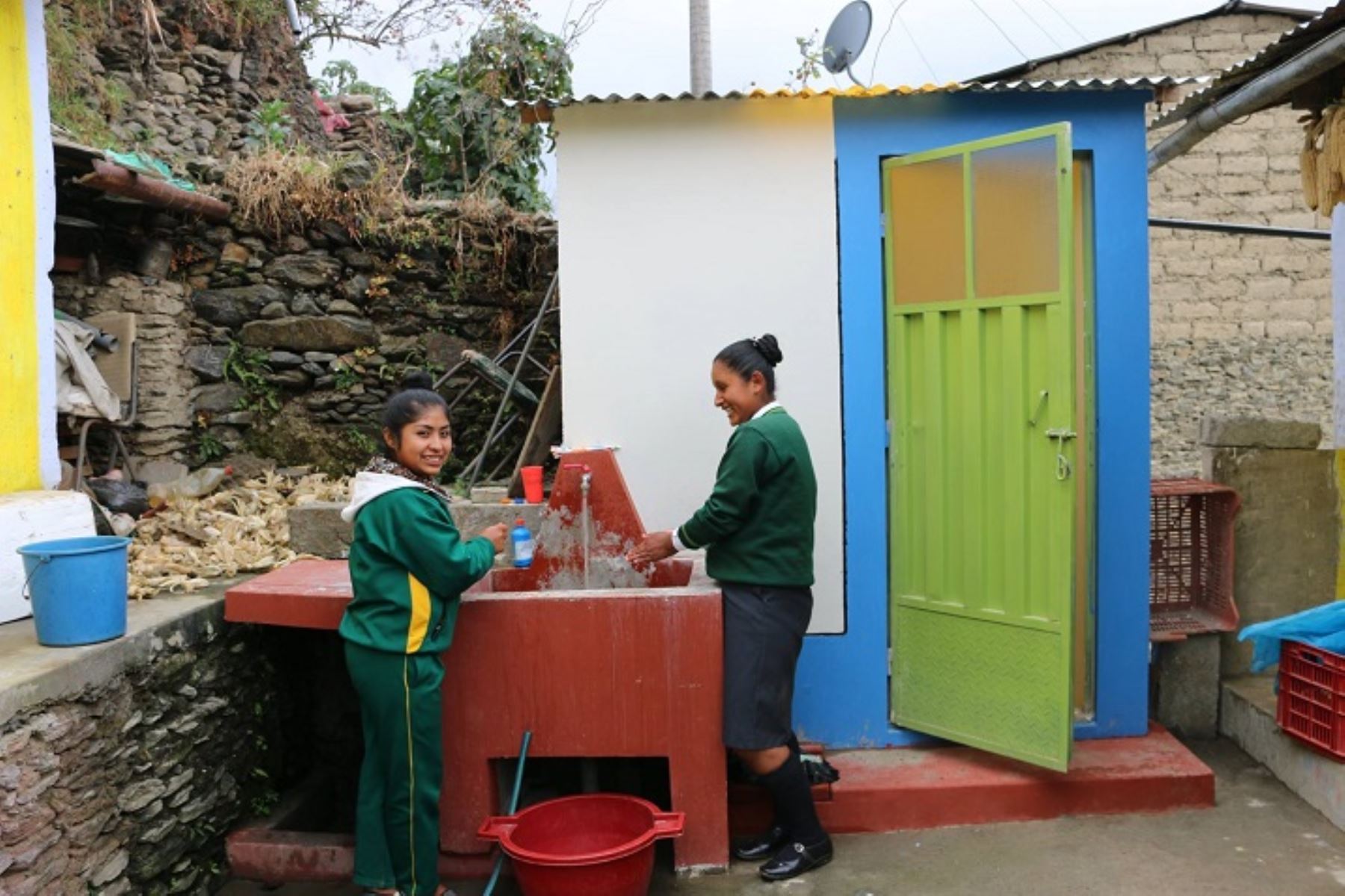 Instalan módulos de saneamiento básico en localidades rurales de la provincia de Sandia, en Puno. ANDINA