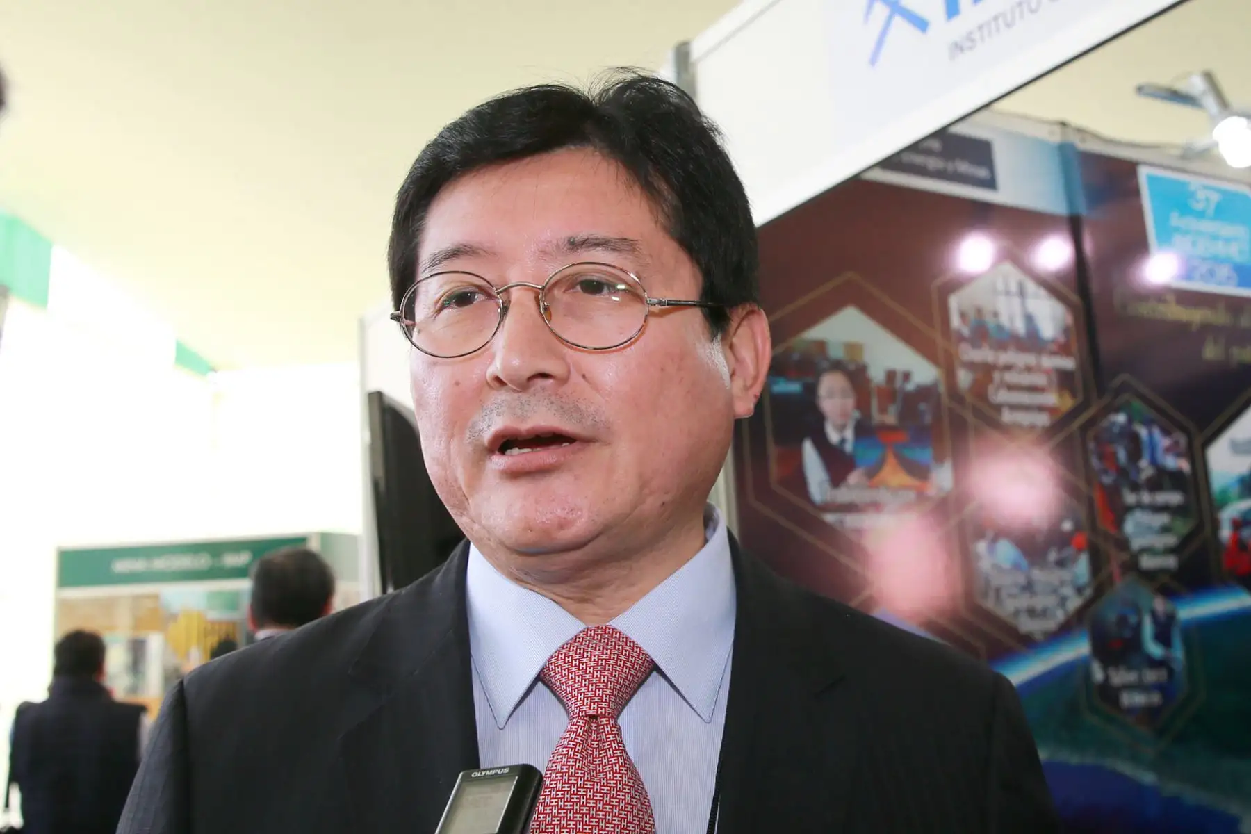 Nuevo ministro de Energía y Minas asume portafolio clave para impulsar inversiones