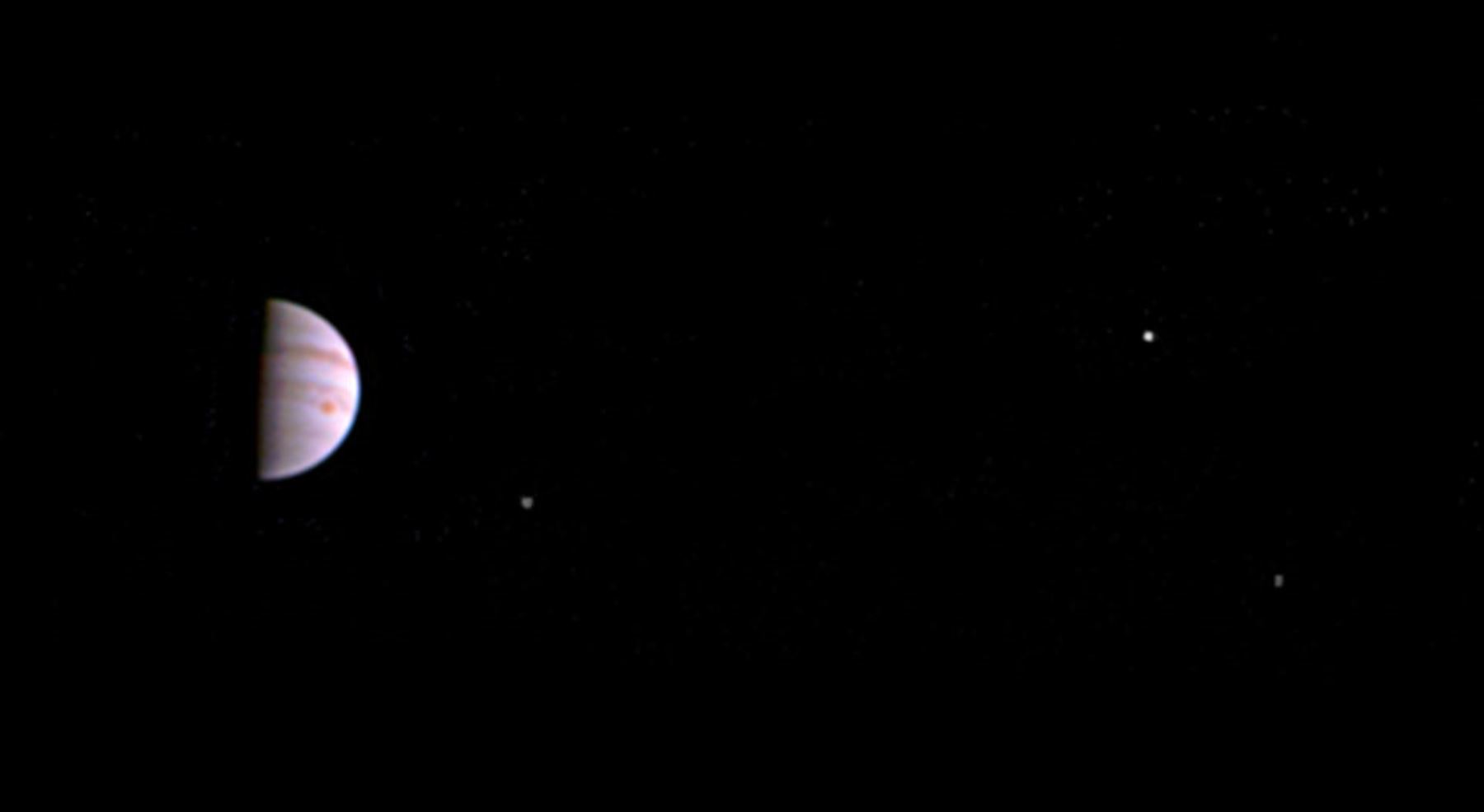 La sonda Juno se coloca en la órbita más cercana a Júpiter Foto: AFP