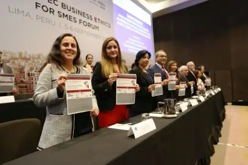 Cobertura universal requiere compromiso entre instituciones, personal de salud y pacientes. Foto: ANDINA/Difusión.