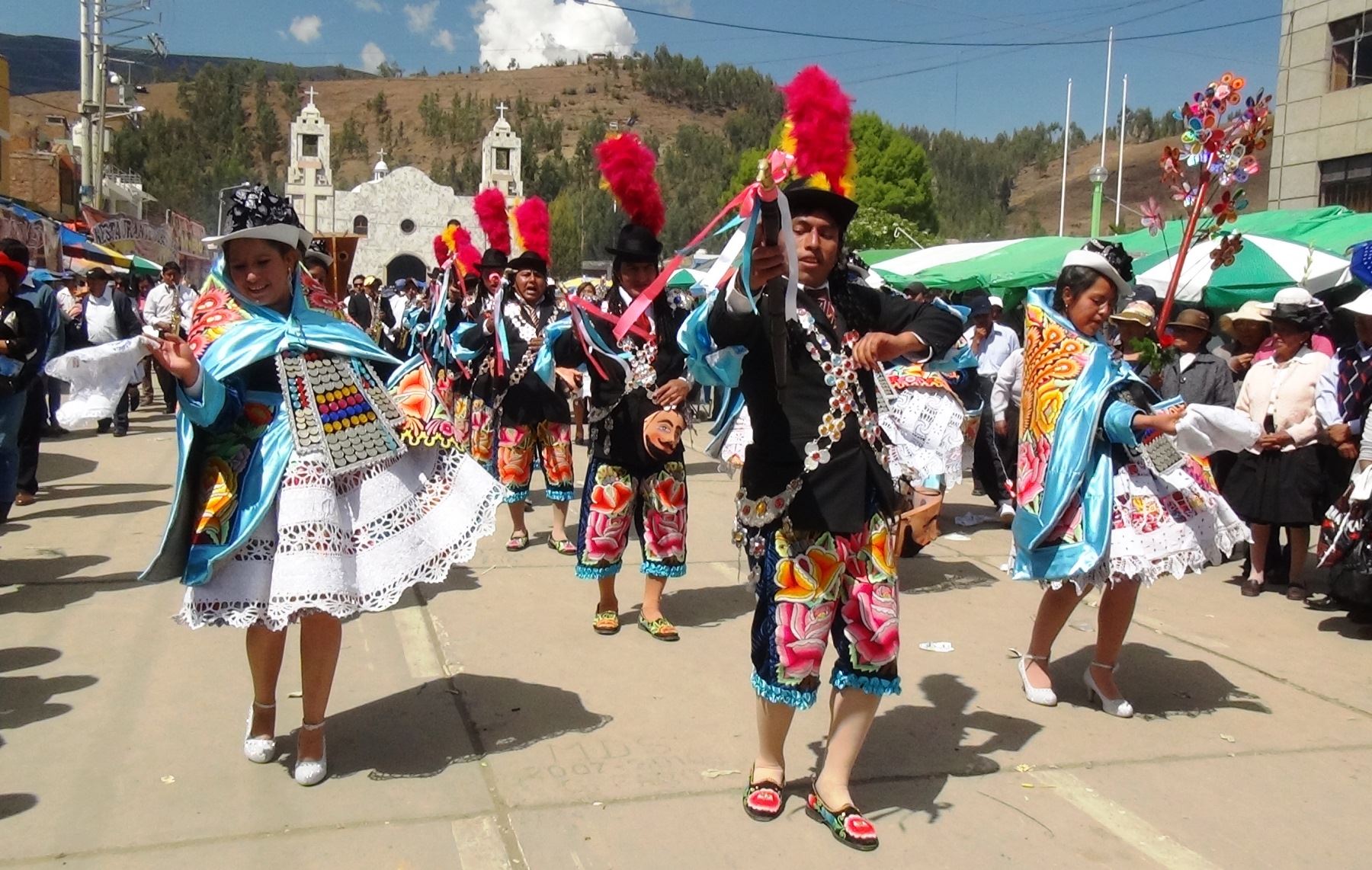 Con danzas típicas, pobladores del valle del Mantaro celebran Festividad de la Virgen de Cocharcas. ANDINA/Pedro Tinoco