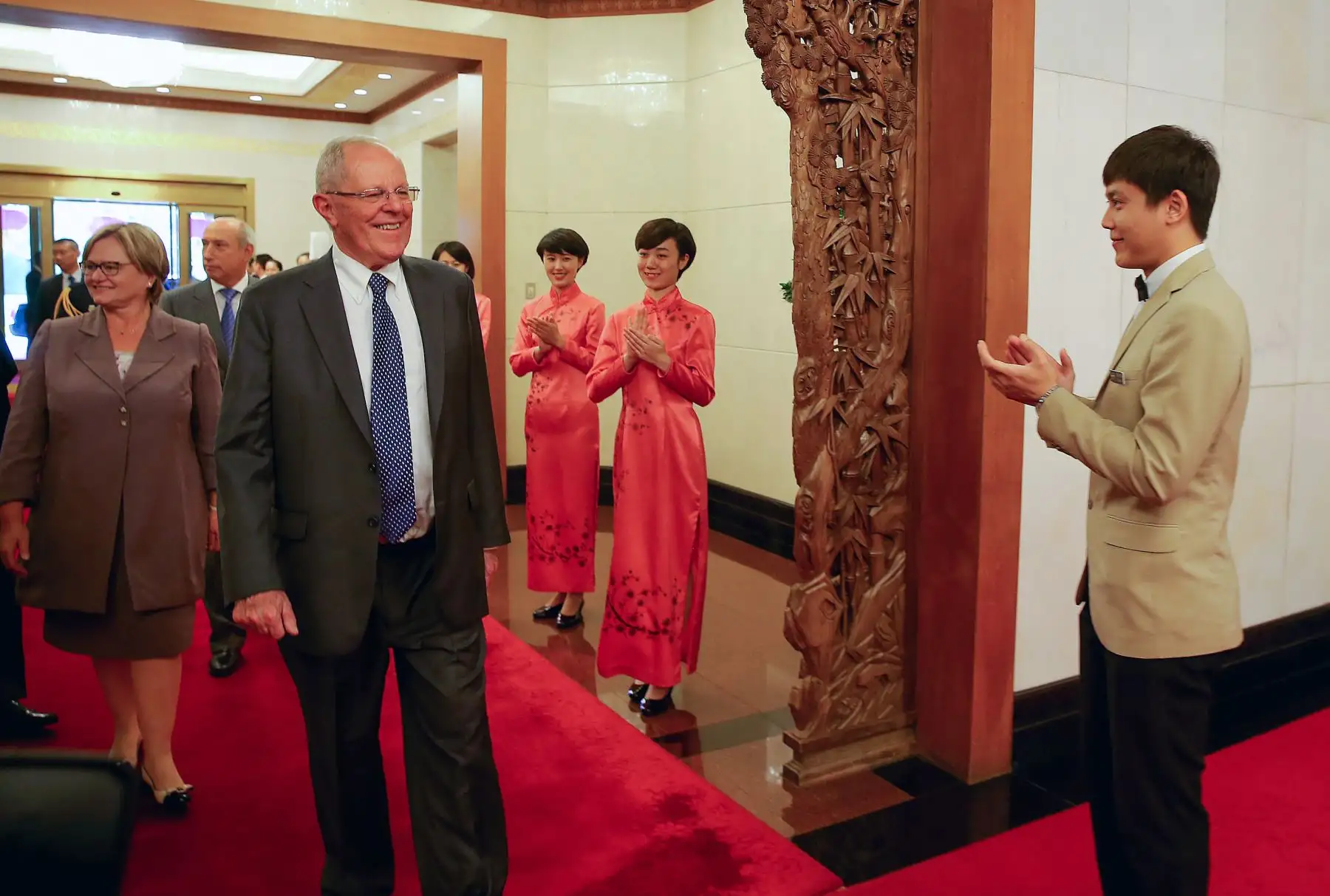 Presidente de la República Pedro Pablo Kuczynski arribó el día de hoy a la cuidad de Beijing para cumplir con una Visita de Estado. Foto: ANDINA/ Prensa Presidencia
