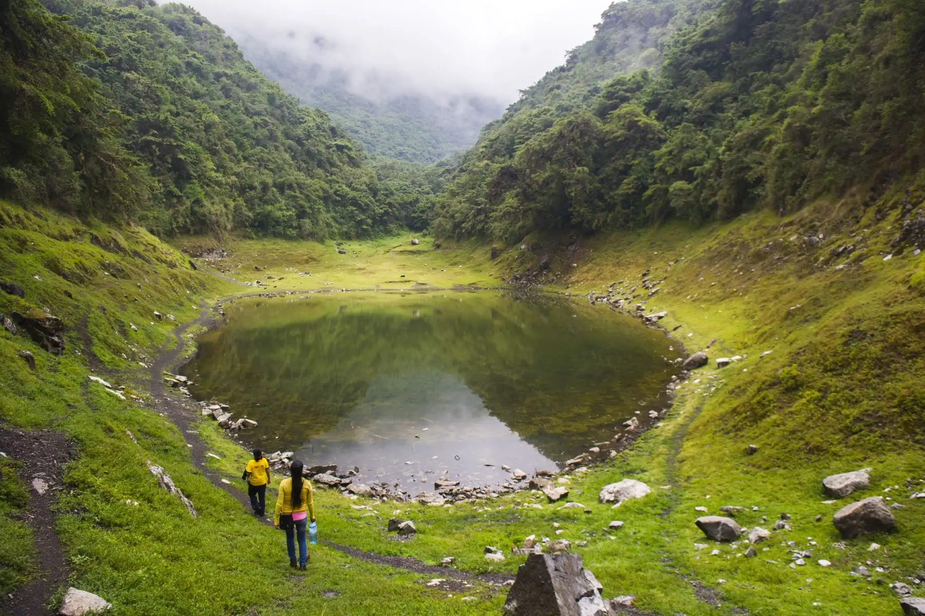 Laguna de Angascocha, en el Santuario Nacional de Ampay, ubicado en la región Apurímac, que reabrió sus puertas al turismo como parte de la reactivación económica del país tras cumplir con la implementación del protocolo sanitario para evitar el contagio y la propagación del covid-19. ANDINA/Difusión