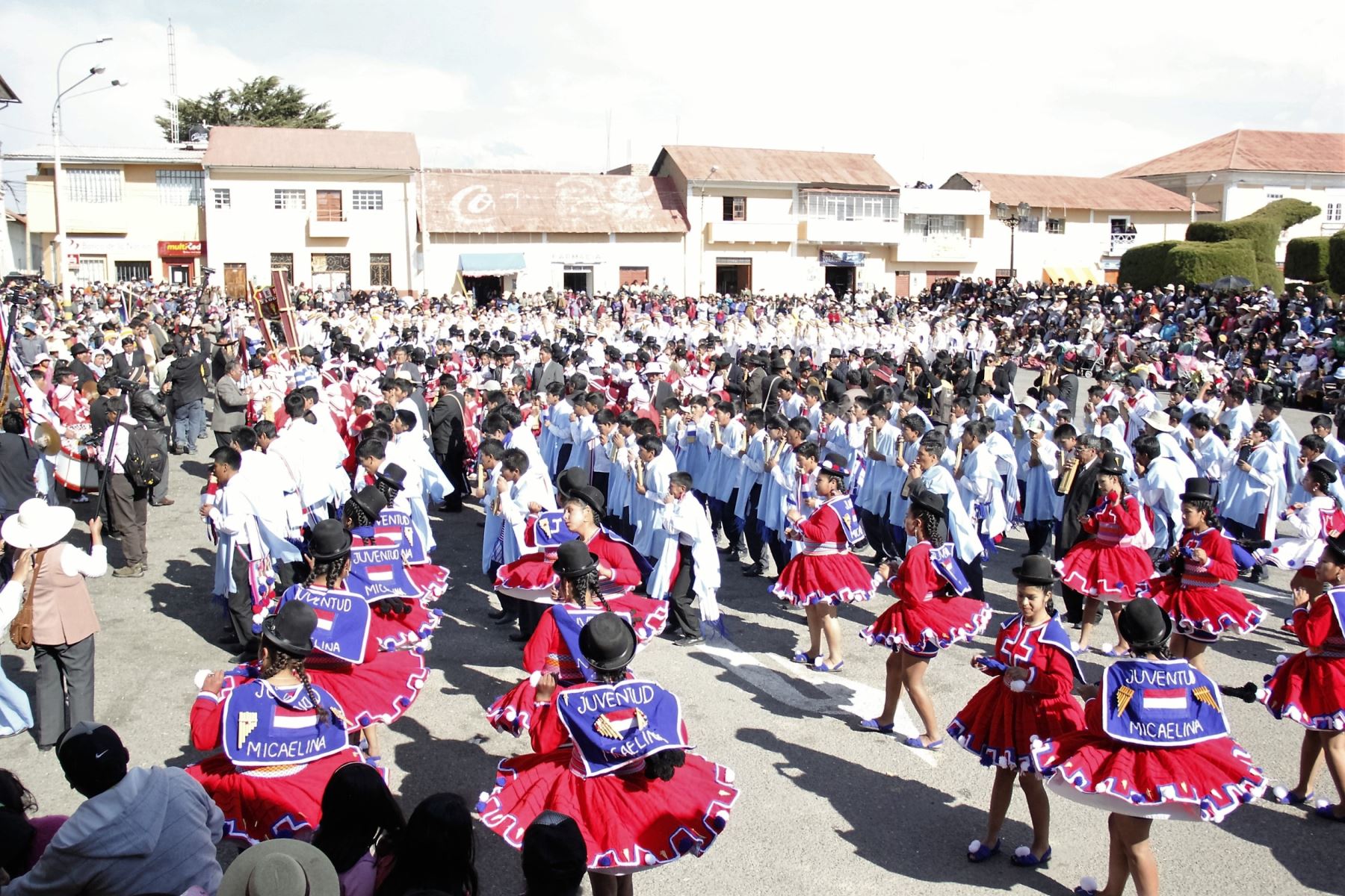 Población de Yunguyo se prepara para fiesta de San Francisco de Borja. ANDINA