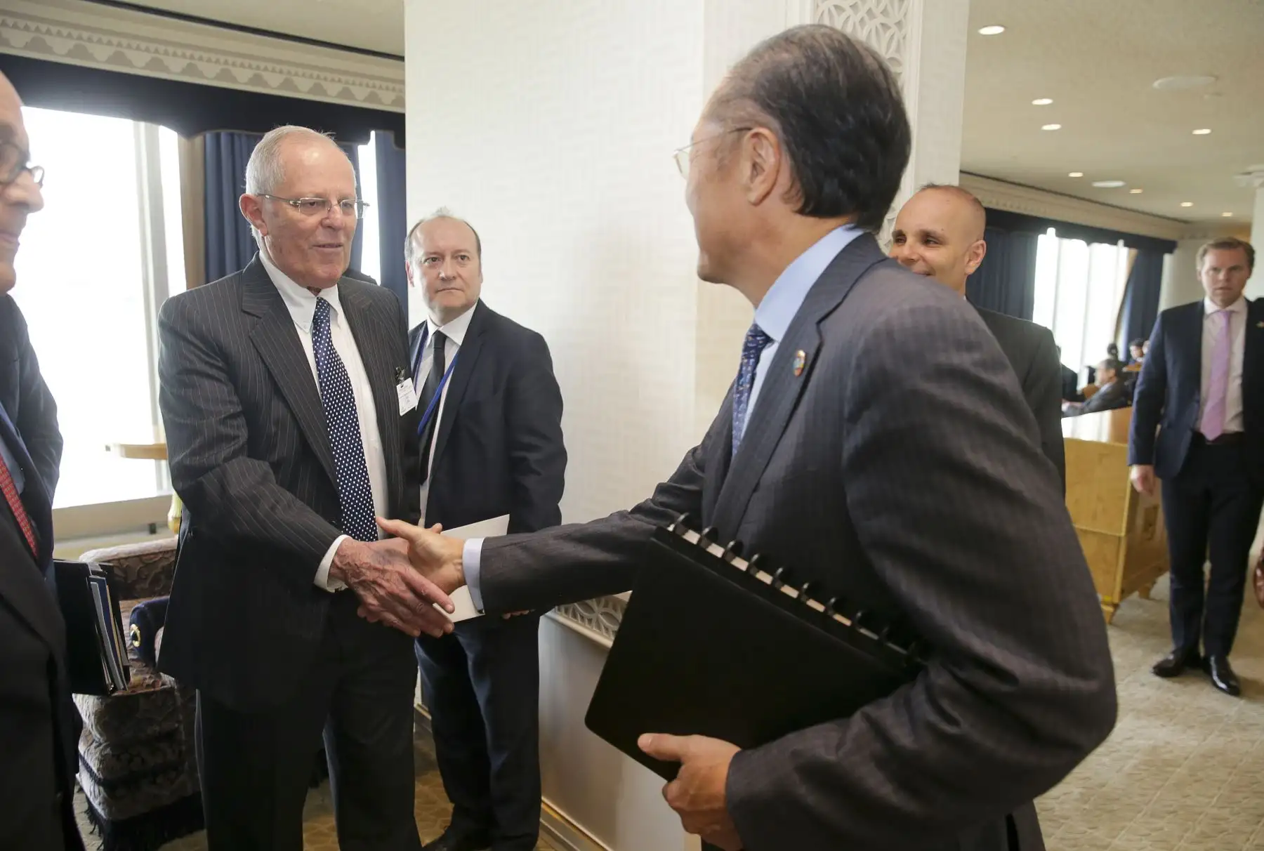 El presidente Pedro Pablo Kuczynski, se reúne con el presidente del Grupo Banco Mundial, Jim Yong Kim. Foto: ANDINA/ Prensa Presidencia