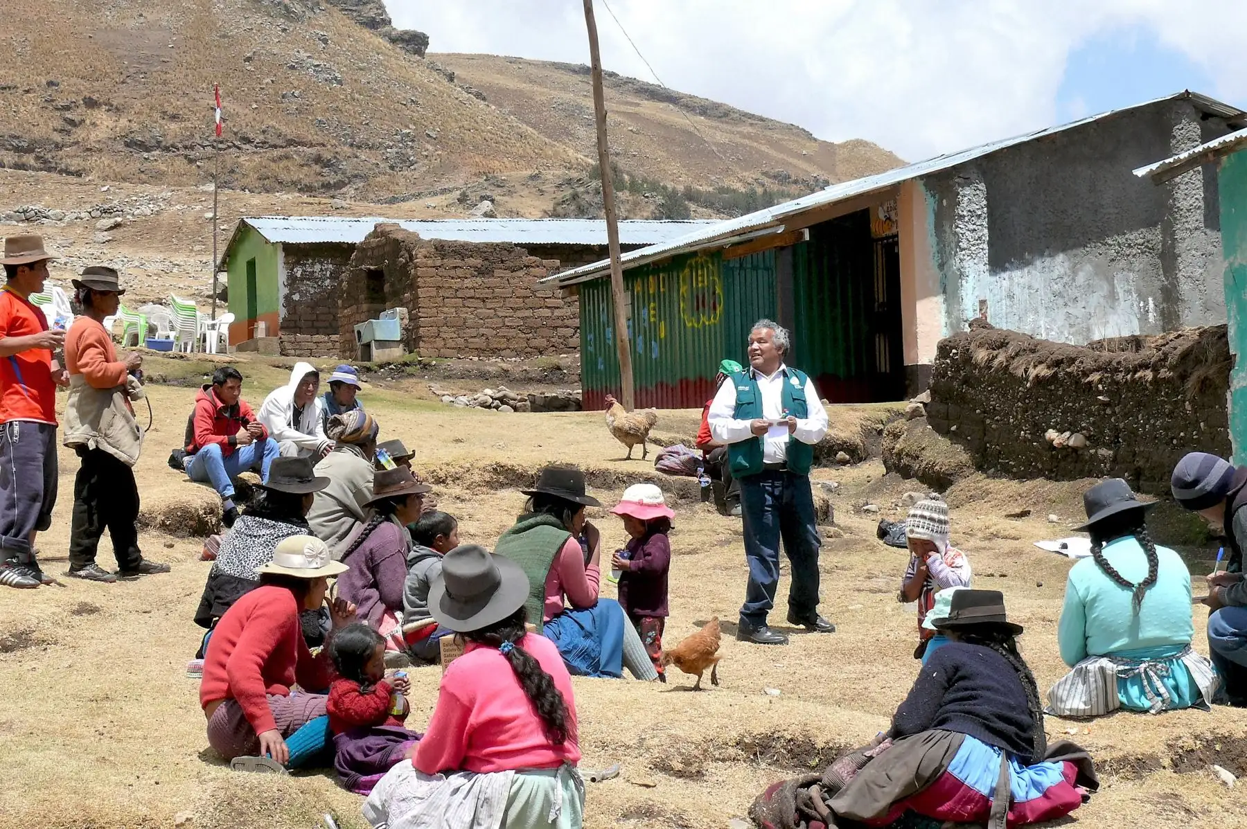 Escuela de campo del Senasa capacita en producción de papas nativas a agricultores de Huancavelica. ANDINA