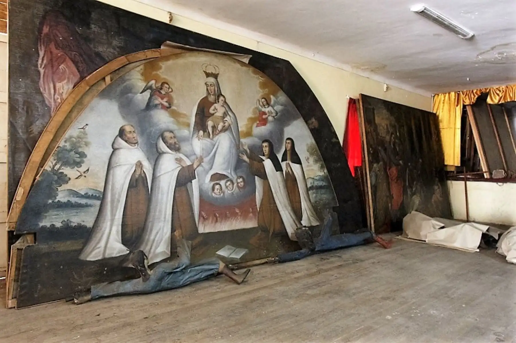 Algunas de las obras de arte de la iglesia San Sebastián de Cusco que se salvaron del incendio. ANDINA/Percy Hurtado