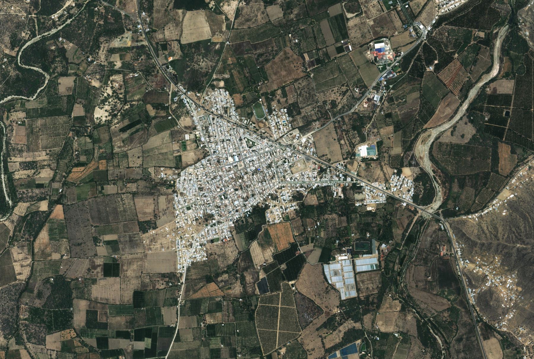 Imagen tomada de la localidad de Motupe, en Lambayeque, desde el satélite PerúSAT-1.