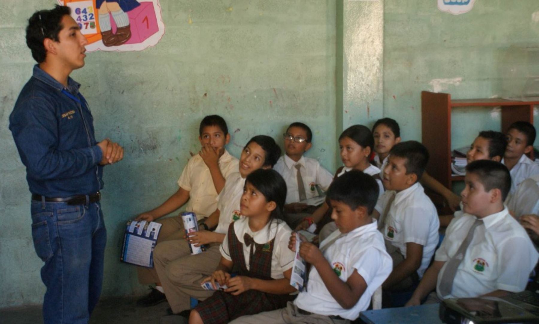 Electro Oriente capacita a escolares en colegios de San Martín y Yurimaguas