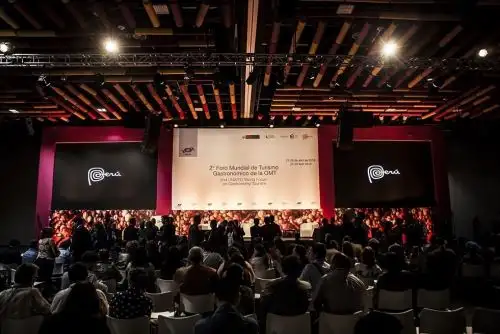 La organización de reuniones y eventos internacionales es una actividad fundamental.