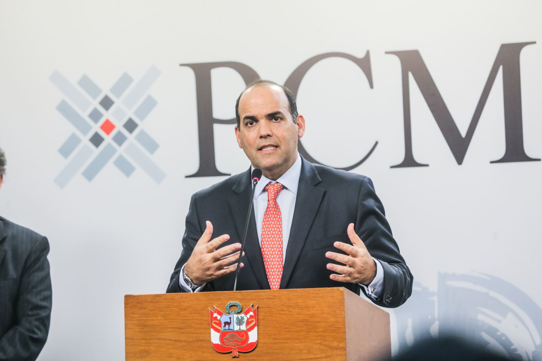 LIMA PERÚ, OCTUBRE 12. Presidente del Consejo de Ministros  Fernando Zavala , en conferencia de Prensa. Foto: ANDINA/Jhony Laurente