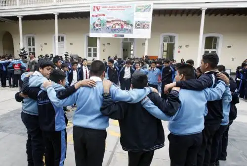 Colegios de Mala realizan simulacros luego de sismo de magnitud 5.5 registrado hoy.
