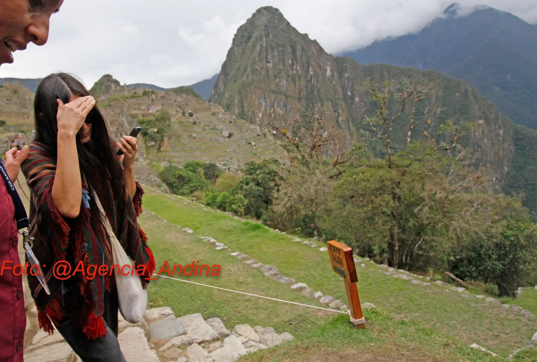 CUSCO PERÚ, OCTUBRE 20. La actriz norteamericana Demi Moore en Machu Picchu. Foto: ANDINA/ Percy Hurtado
