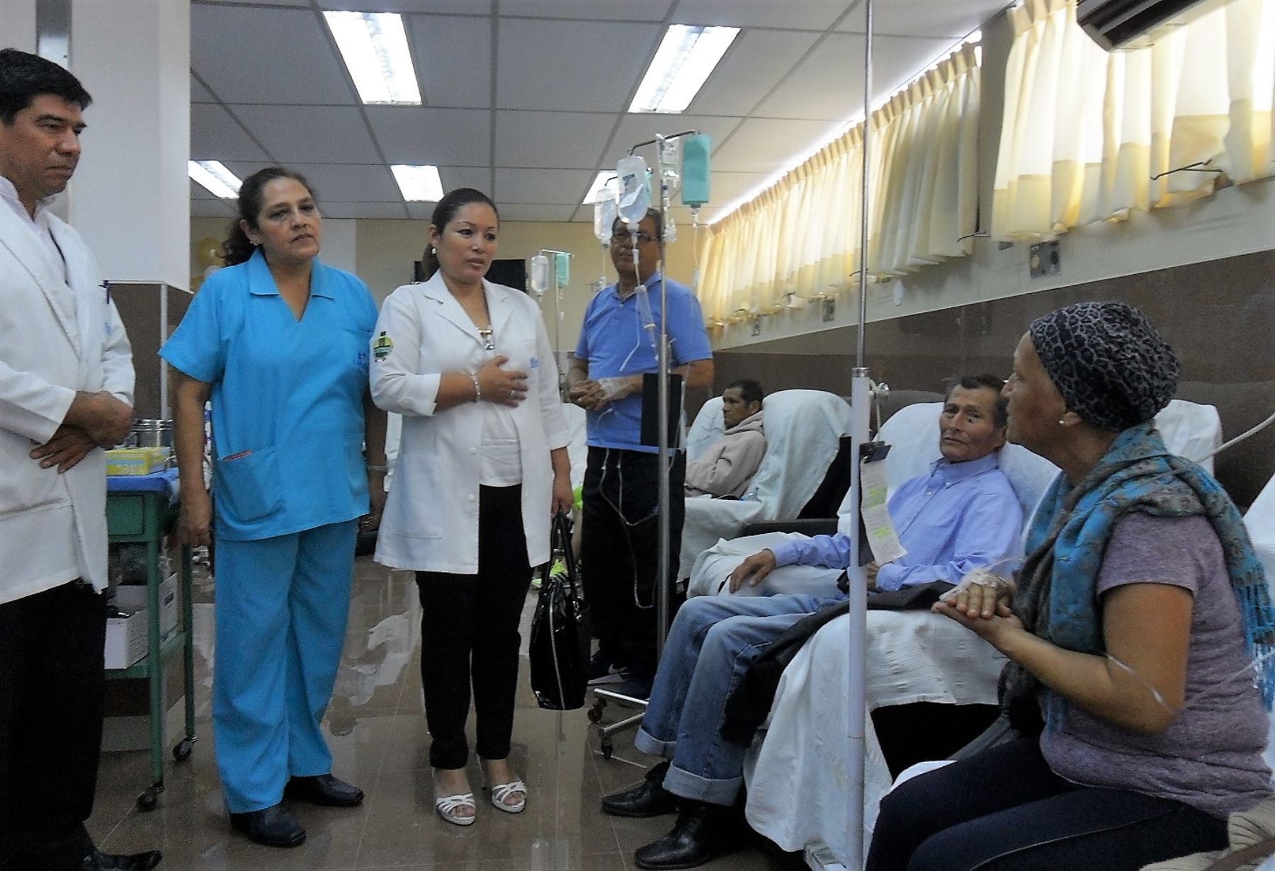 EsSalud entrega ambientes para oncología y quimioterapia en hospital Almanzor Aguinaga de Lambayeque.