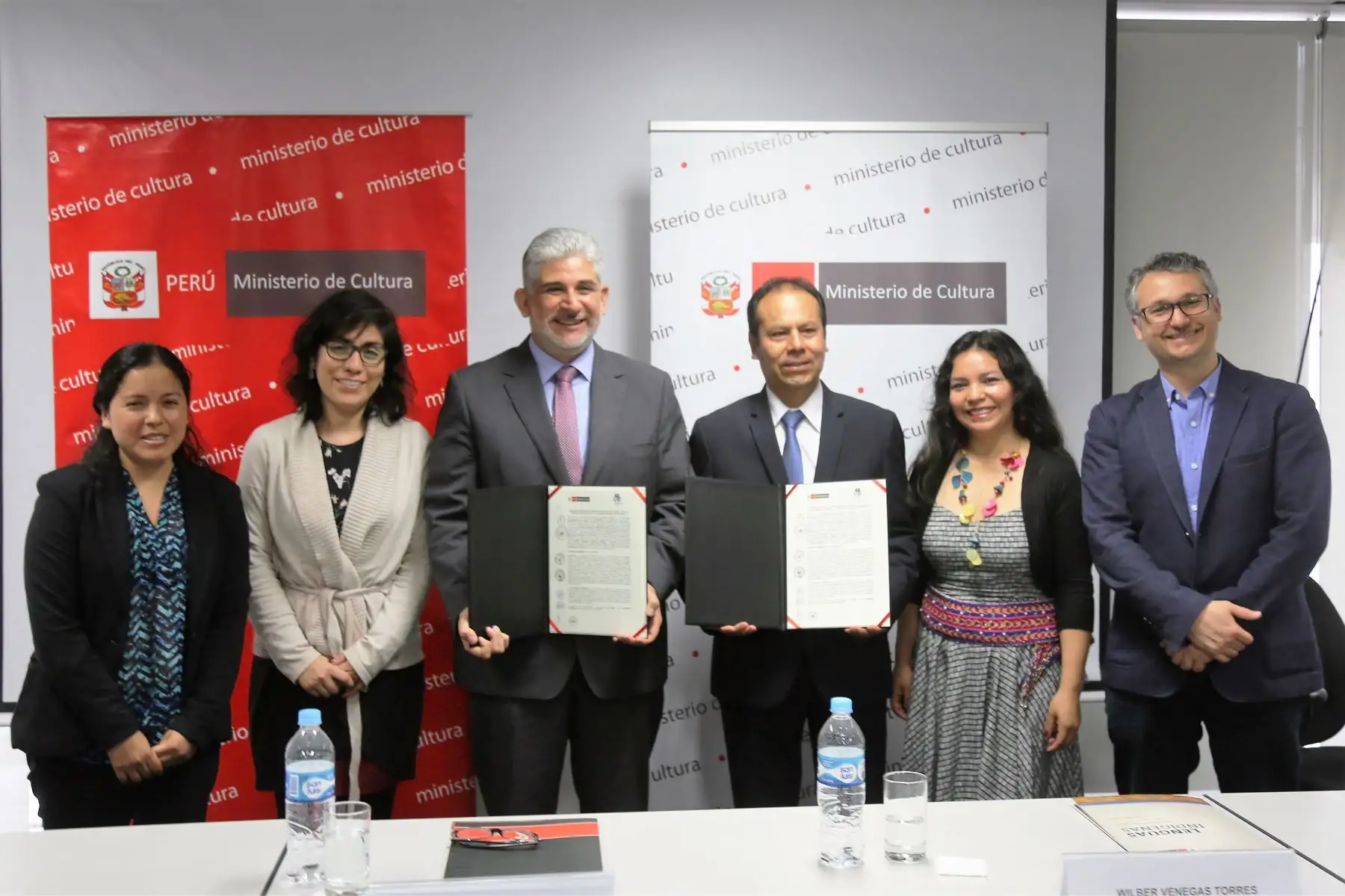 Ministerio de Cultura y Gobierno Regional suscriben acuerdo para implementar Ley de lenguas indígenas en dicha región.
