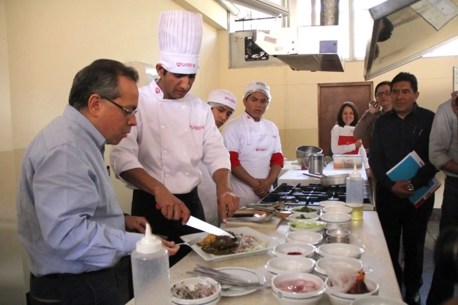Ministro de Educación, Jaime Saavedra, en la ciudad de Trujillo.