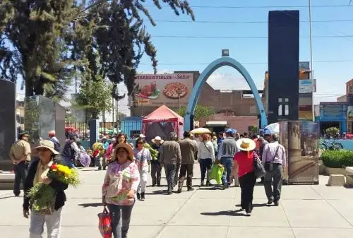 Se estima que unas 200,000 personas visitarán el cementerio La Apacheta.