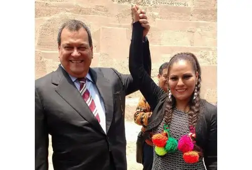 Dina y el ministro de Cultura en la presentación del programa "Lima: ciudad de las huacas".