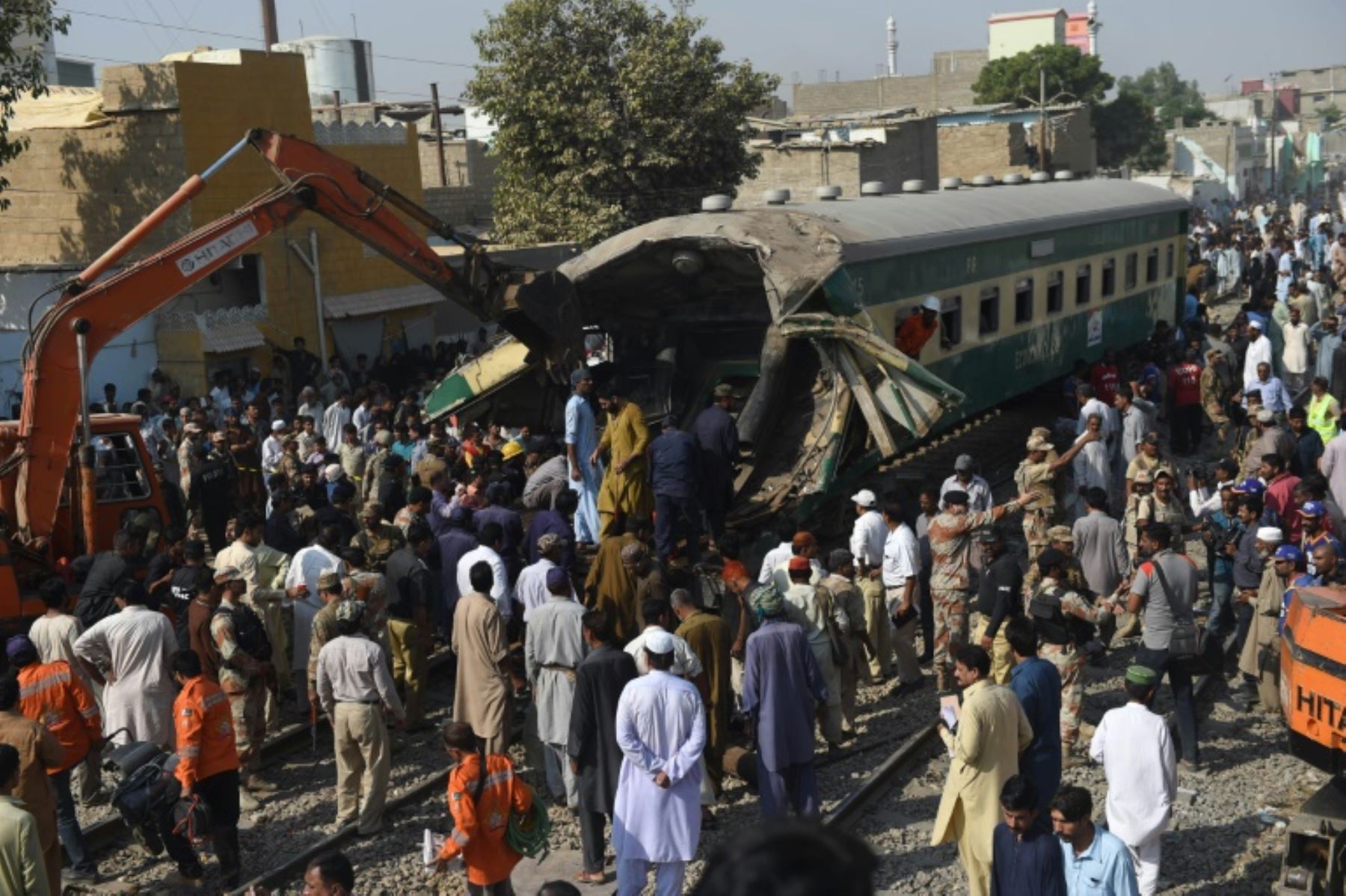 Accidente ferroviario en Karachi. AFP
