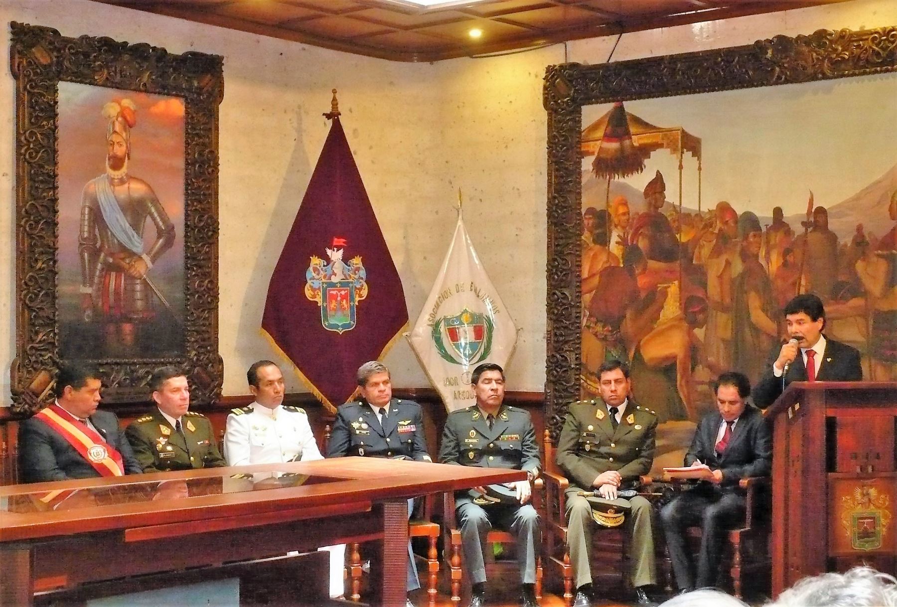 Autoridades civiles y militares de Arequipa participaron de ceremonia por el Bicentenario del natalicio del coronel Francisco Bolognesi. ANDINA/Rocío Méndez