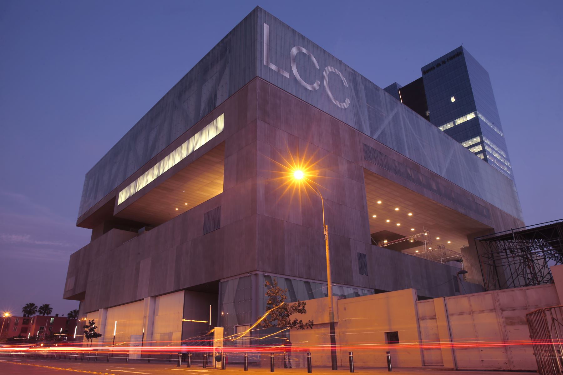Fachada del Centro de Convenciones de Lima, lugar que se llevará el APEC 2016.Foto:Oscar Farje Gomero