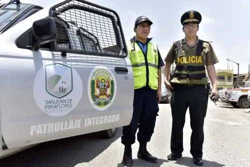El viceministro de Seguridad Pública, Nicolás Zevallos sostiene que el trabajo conjunto y coordinado entre los gobiernos locales, el Mininter y la PNP permite mayor eficacia y una respuesta más rápida contra la inseguridad y violencia a la mujer e integrantes del grupo familiar. Foto: ANDINA/Andina