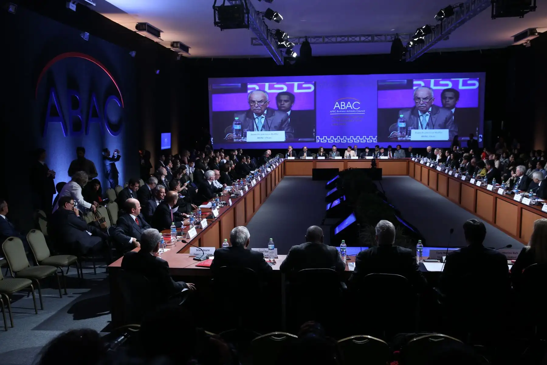 LIMA, PERÚ NOVIEMBRE 14. Inauguración de la  reunión del Consejo Consultivo Empresarial del foro APEC.

Foto: ANDINA/Juan Carlos Guzmán Negrini.