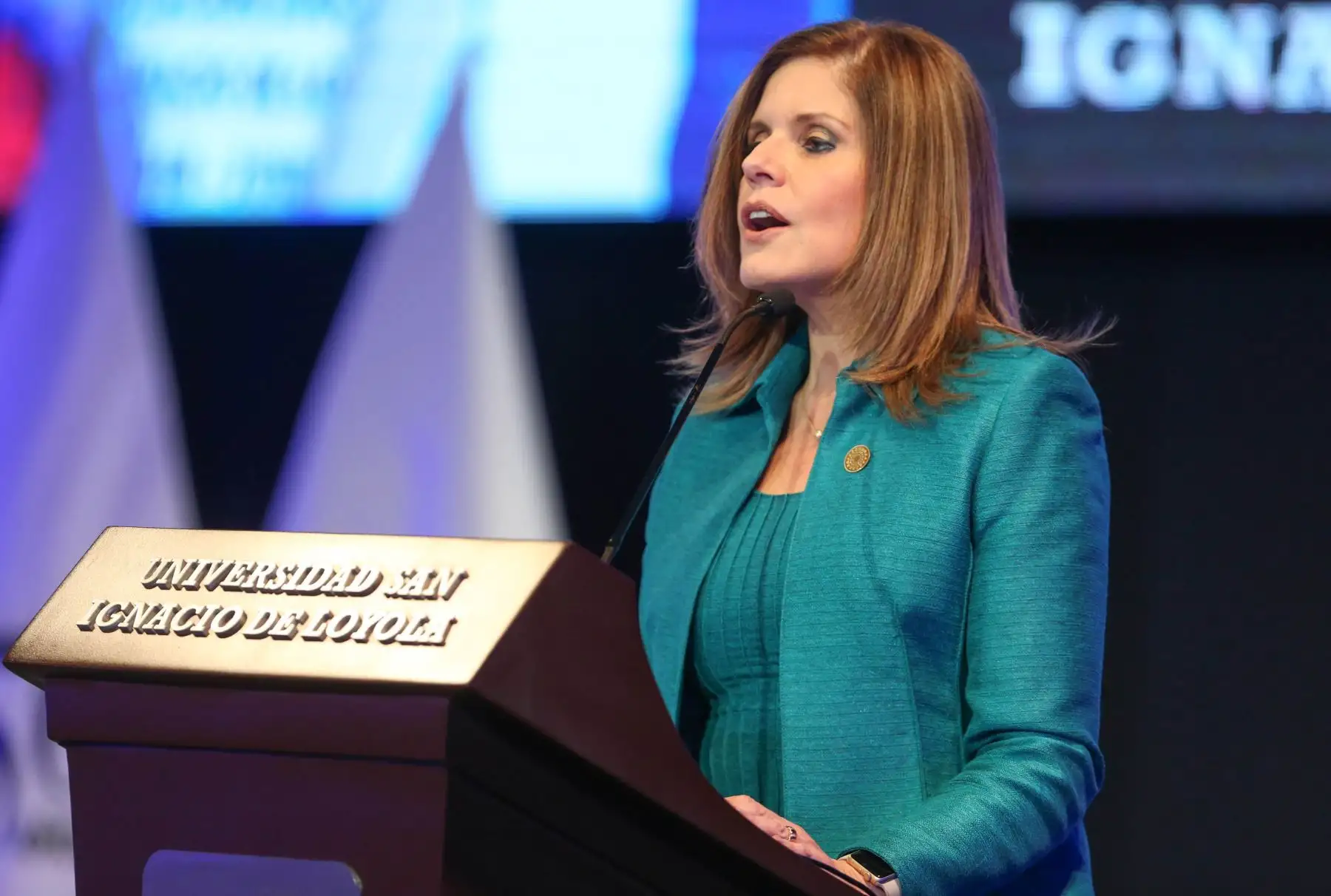 LIMA PERÚ, NOVIEMBRE 15. La segunda vicepresidenta de la República y presidenta de la Comisión de Alto Nivel APEC, Mercedes Aráoz, participa del programa APEC Voices of the Future. Foto: ANDINA/ Vidal Tarqui