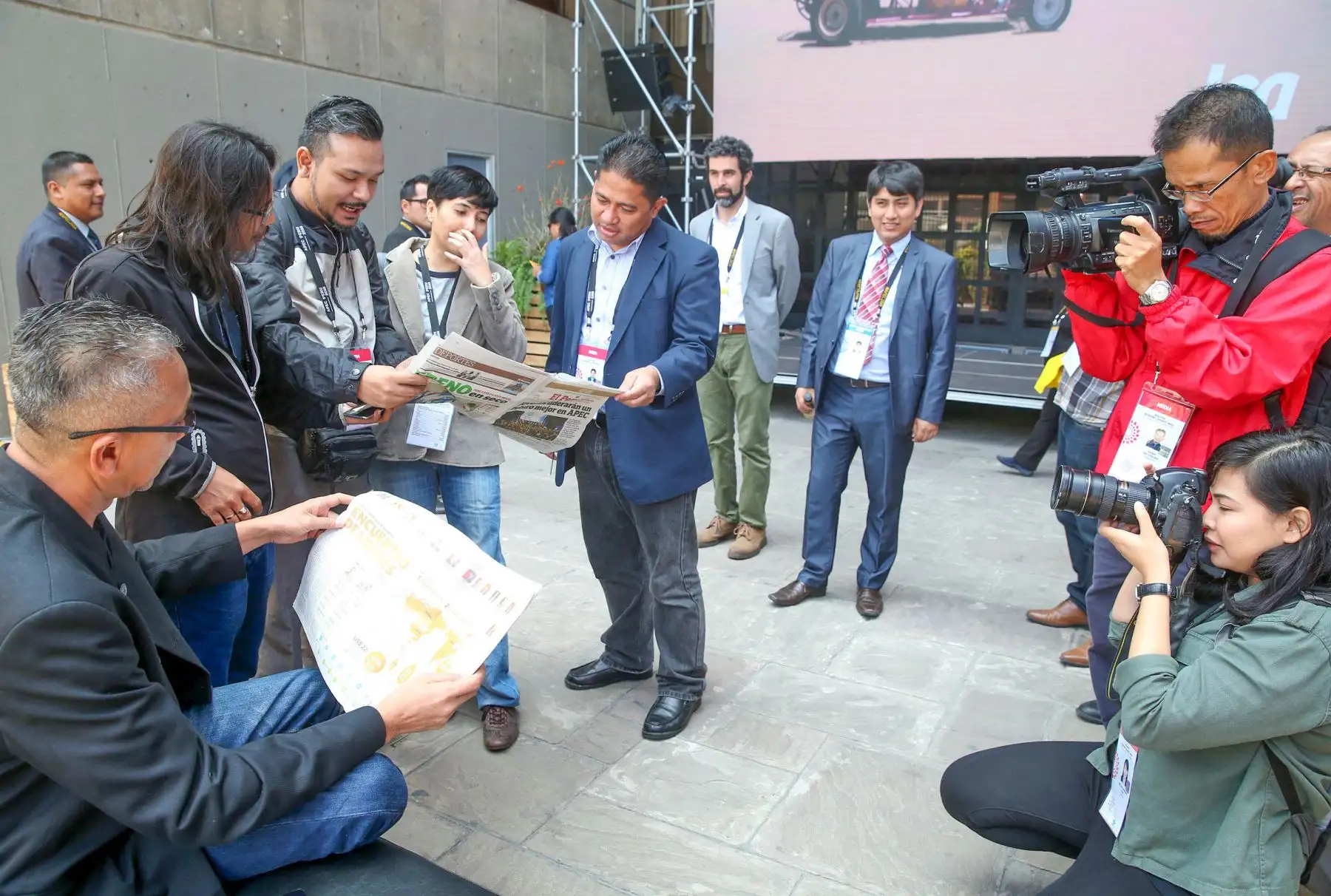 LIMA PERÚ, NOVIEMBRE 16.Diario Oficial El Peruano lanza edición bilingüe por cita de APEC 2016. Foto: ANDINA/ Vidal Tarqui