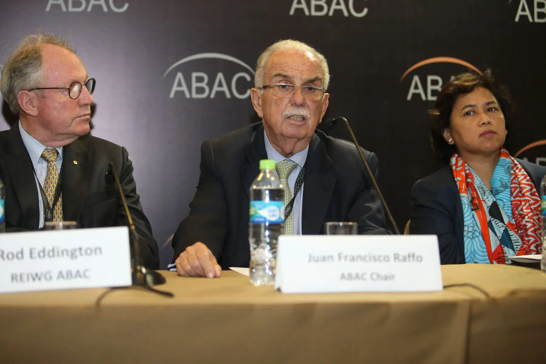 LIMA, PERÚ NOVIEMBRE 16. Conferencia encabezada por Juan Francisco Raffo sobre las conclusiones de APEC.

Foto: ANDINA/Juan Carlos Guzmán Negrini.