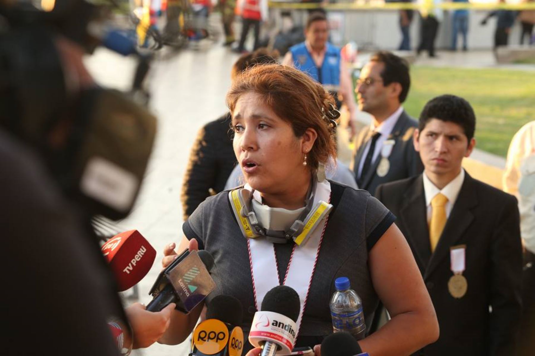Fiscal de Miraflores, Janeth Bernal, da cuenta de la identificación de tres de los fallecidos en incendio de Larcomar. Foto: Andina/Difusión