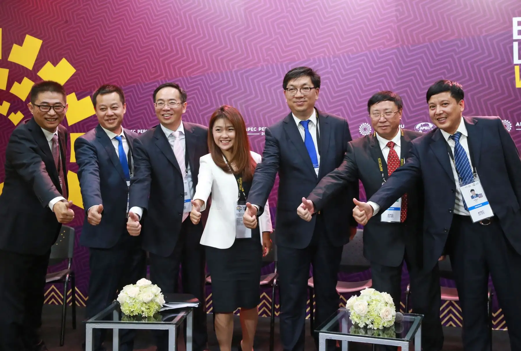 LIMA PERÚ, NOVIEMBRE 17. Xiaofei Yao de Beijing Rogrand, lanza en rueda de prensa la innovación para la industria de la salud HIIA en el Foro APEC 2016. Foto: ANDINA/ Norman Cordova