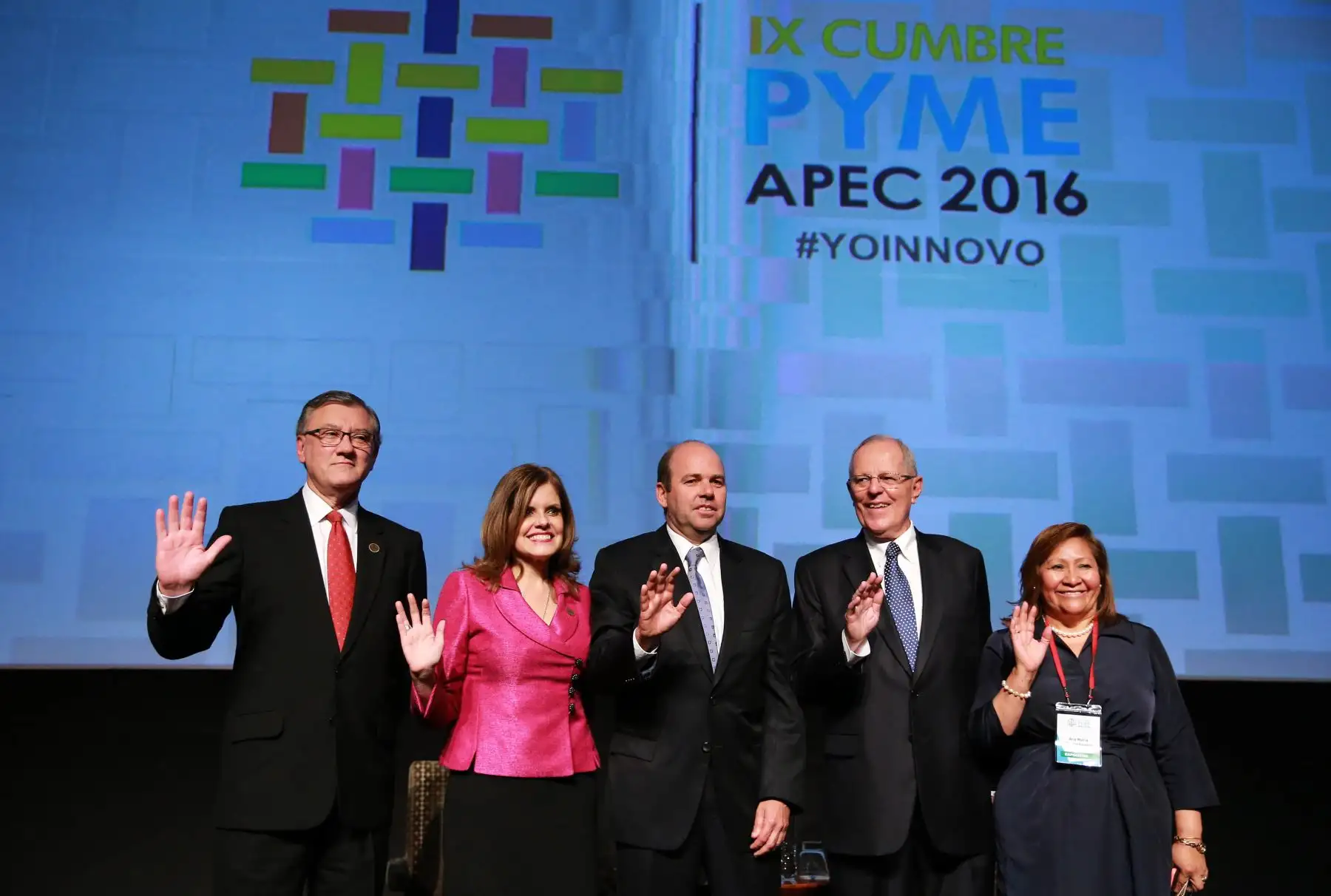 LIMA, PERÚ NOVIEMBRE 17. Presidente Pedro Pablo Kuczynski clausuró la IX Cumbre PYME APEC 2016.

Foto: ANDINA/Jhony Laurente.