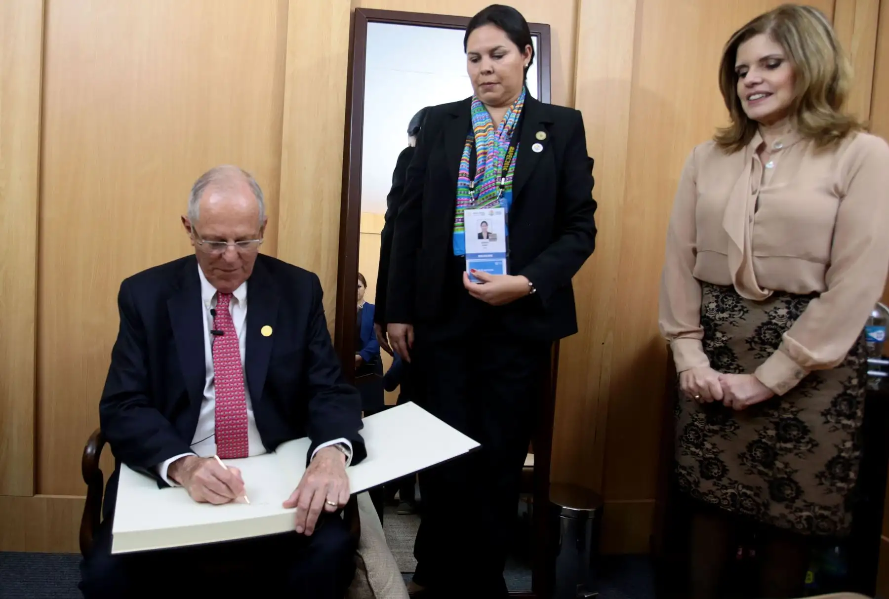 Presidente Kuczynski inaugura la sesión plenaria de la Cumbre Empresarial APEC CEO Summit. Foto: Prensa Presidencia