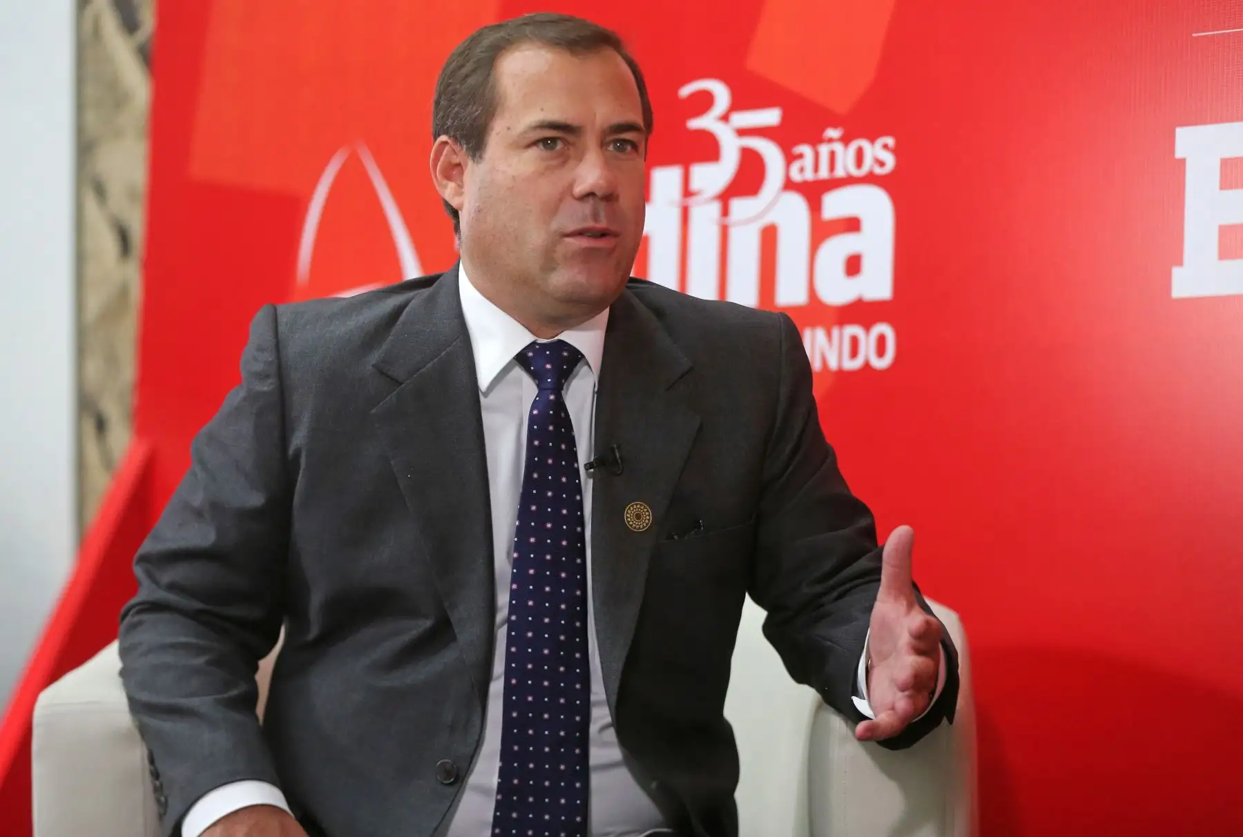LIMA PERÚ, NOVIEMBRE 18.El ministro de la Producción, Bruno Giuffra, en entrevista para la Agencia Andina durante la cobertura del APEC 2016. Foto: ANDINA/Vidal Tarqui