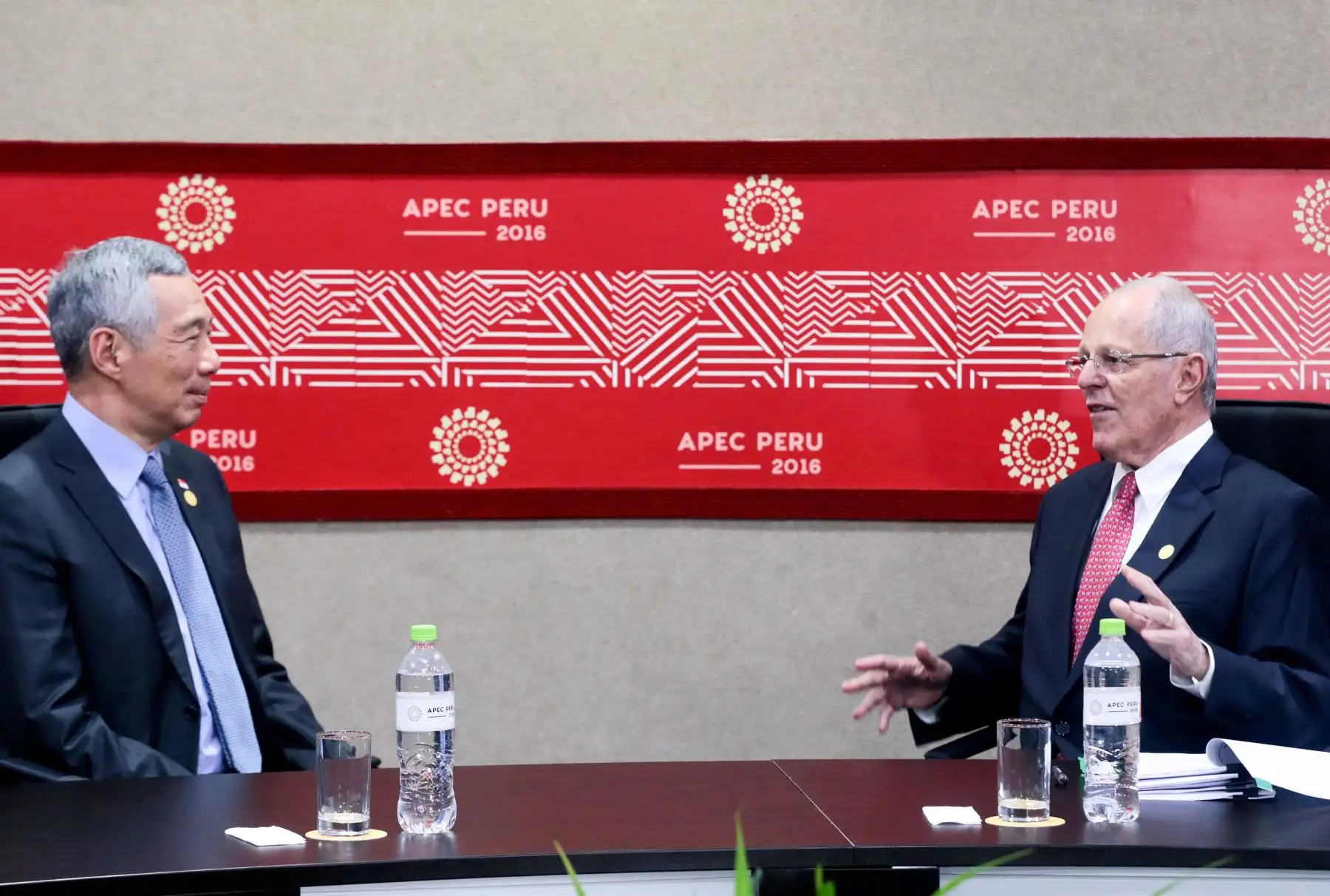 Encuentro bilateral con el Primer Ministro de Singapur, Lee Hsien Loong, en el marco de la Cumbre APEC 2016 en Lima. Foto: ANDINA/ Prensa Presidencia