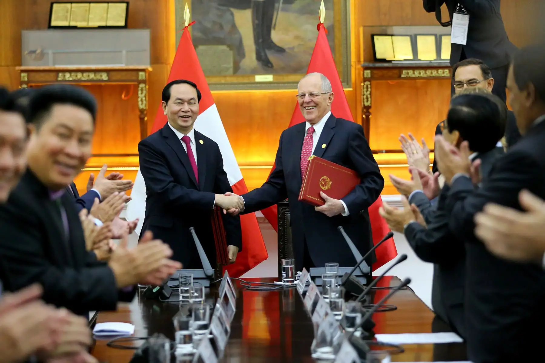 Reunión bilateral con el presidente de Vietnam, Tran Dai Quang, en Palacio de Gobierno (anfitrión de APEC 2017)

ANDINA/Prensa Presidencia