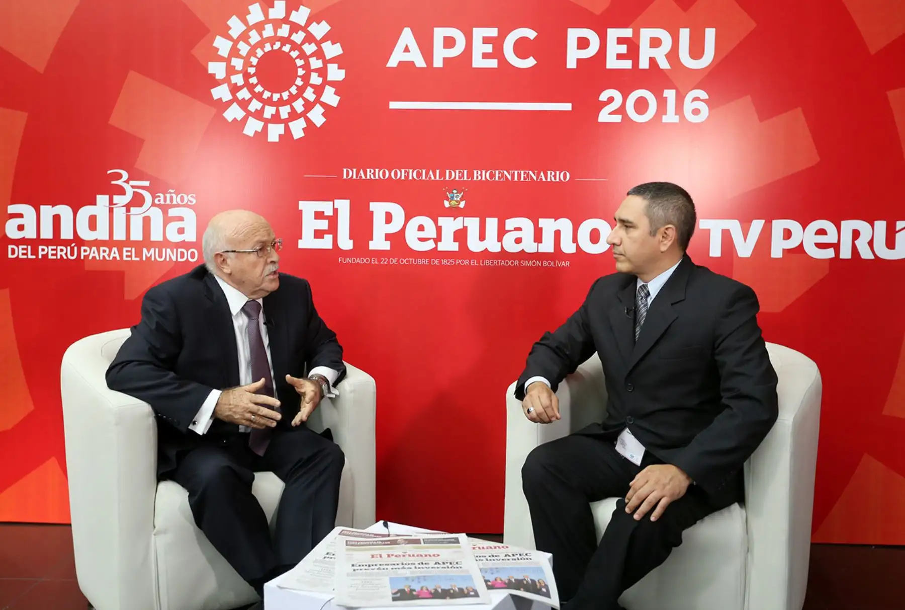 Embajador Eduardo Ferrero en entrevista para la Agencia Andina durante la Cumbre APEC  2016. Foto: ANDINA/Melina Mejía