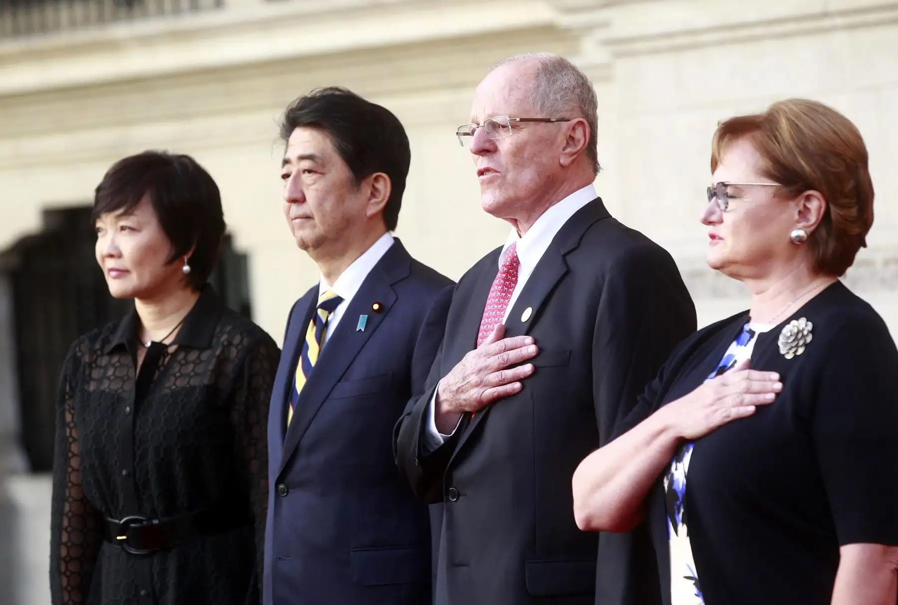 El Presidente de la República, Pedro Pablo Kuczynski, se reúne con el primer ministro de Japón, Shinzo Abe, en Palacio de Gobierno. Foto: ANDINA/Jhony Laurente.