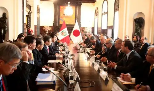 Reunión de trabajo ampliada de las delegaciones del Perú y Japón en Palacio de Gobierno ANDINA/Prensa Presidencia