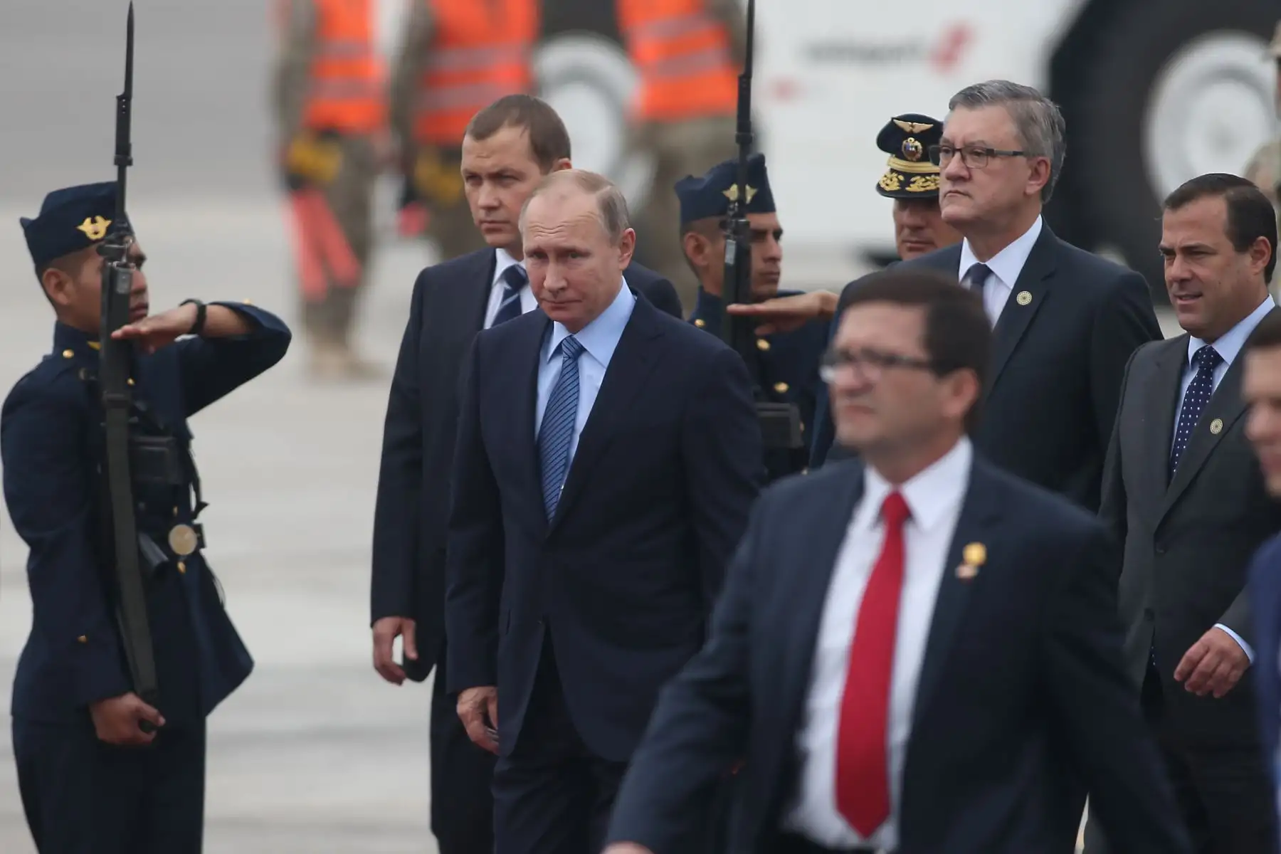 LIMA,PERÚ-NOVIEMBRE 18. Llegada del líder de la economía de  Rusia Vladimir Putin al grupo 8 de la FAP.Foto: ANDINA/archivo