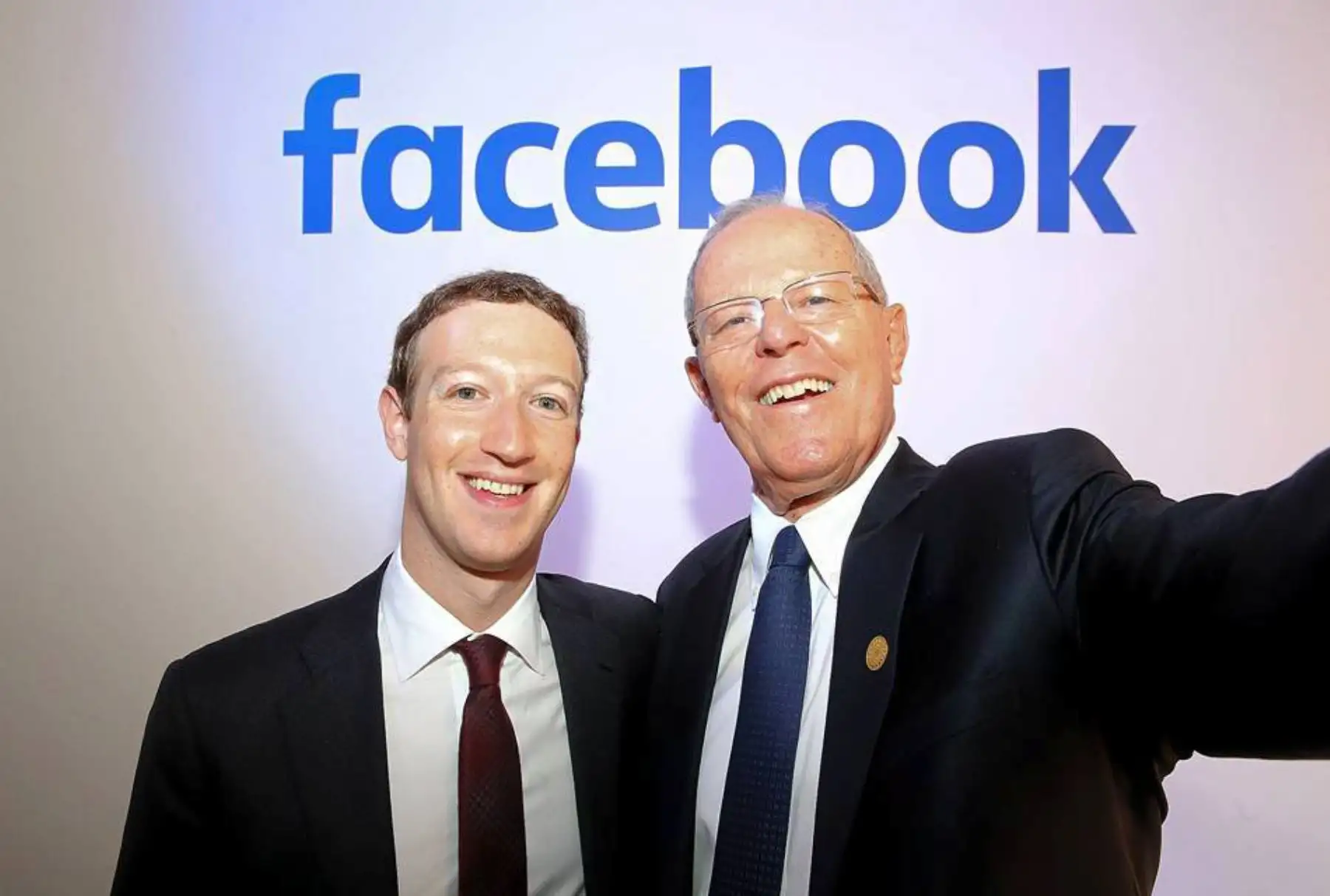 Presidente Kuczynski se reúne con creador de Facebook
