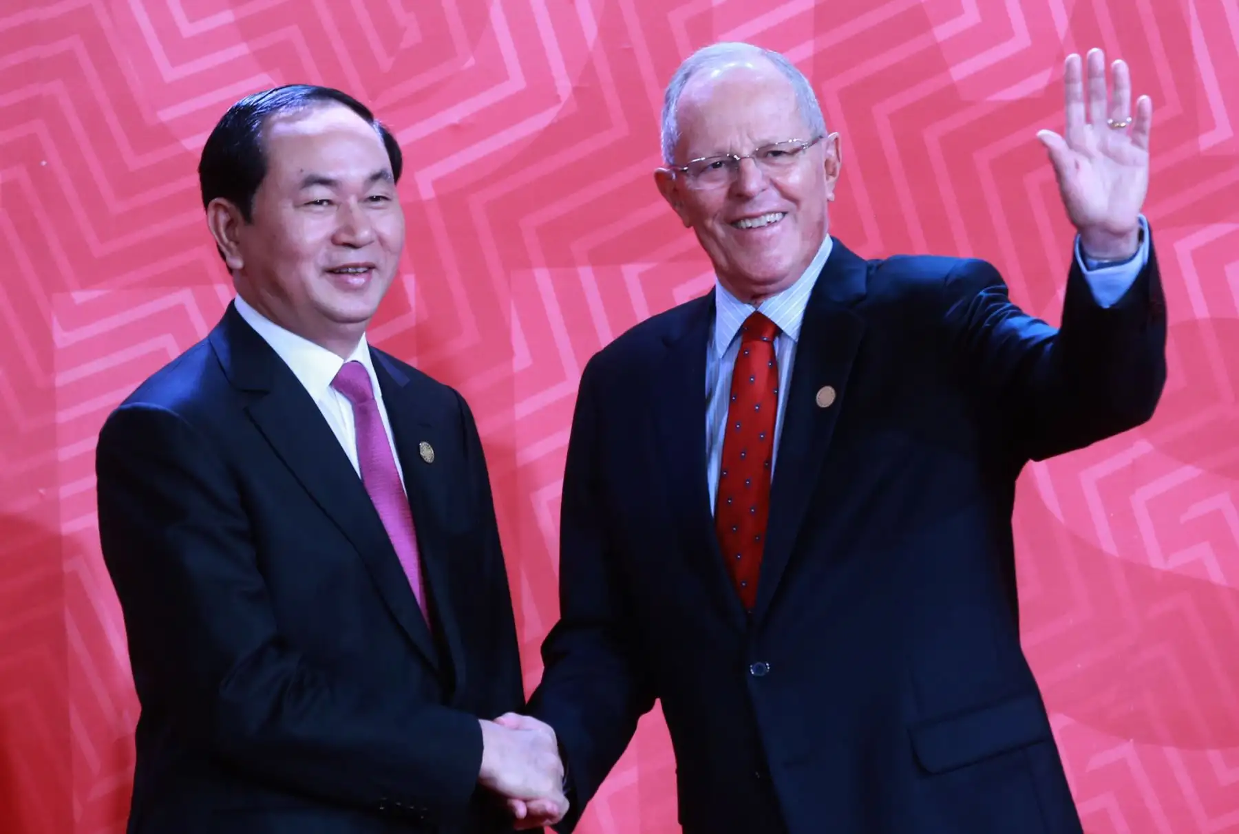 LIMA,PERÚ-NOVIEMBRE 20. APEC 2016. El presidente peruano Pedro Pablo Kuczynski recibe a su homólogo de Vietnam, Tran Dai Quang, en el Centro de Convenciones de Lima. Foto: ANDINA/Norman Cordova