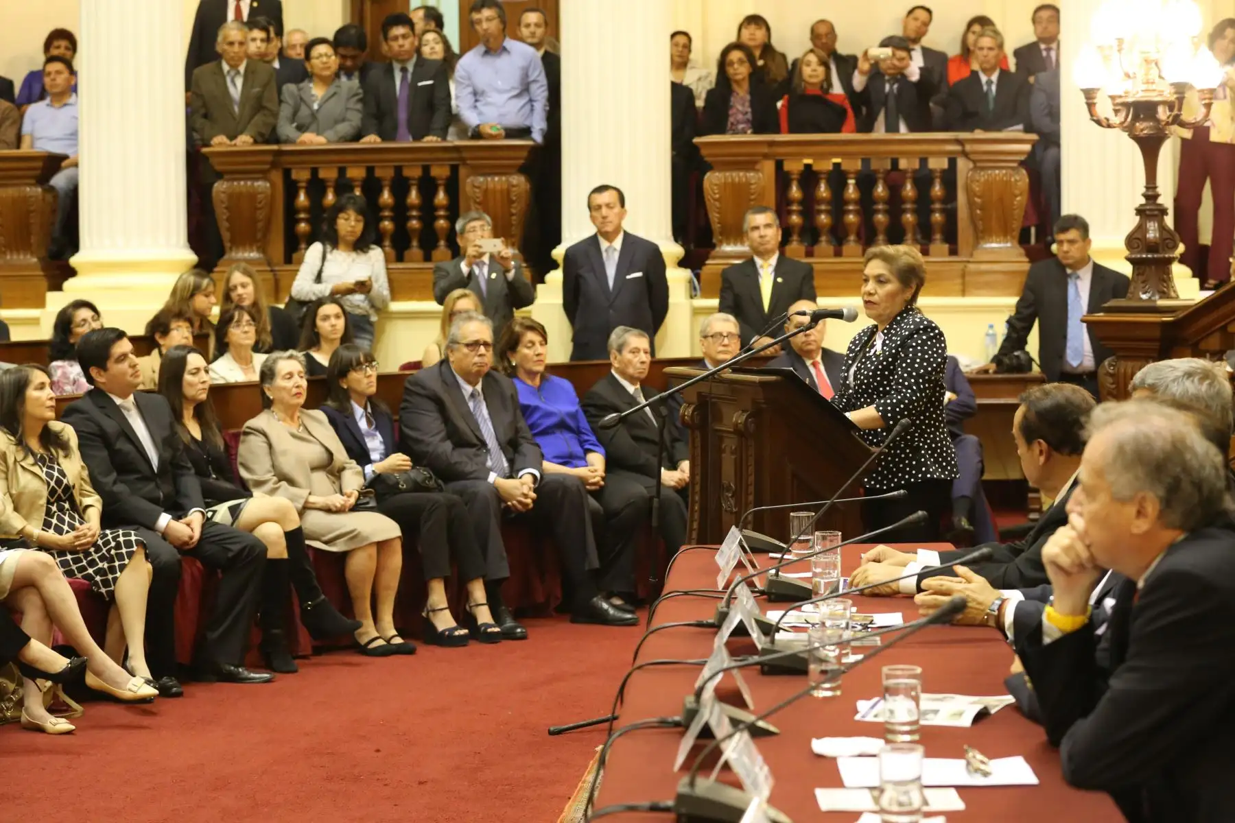 La presidenta del Congreso, Luz Salgado, en acto de homenaje al ex presidente del Senado y ex dirigente de Acción Popular, Javier Alva Orlandini, por su larga trayectoria política. Difusión