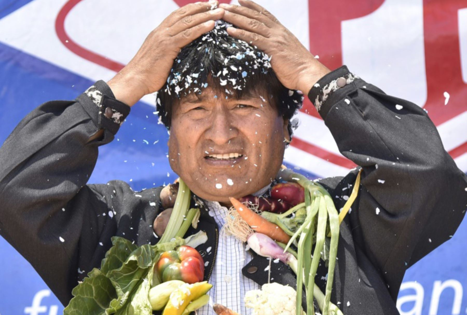 Evo Morales apoya las religiones politeístas y animistas de los indígenas.